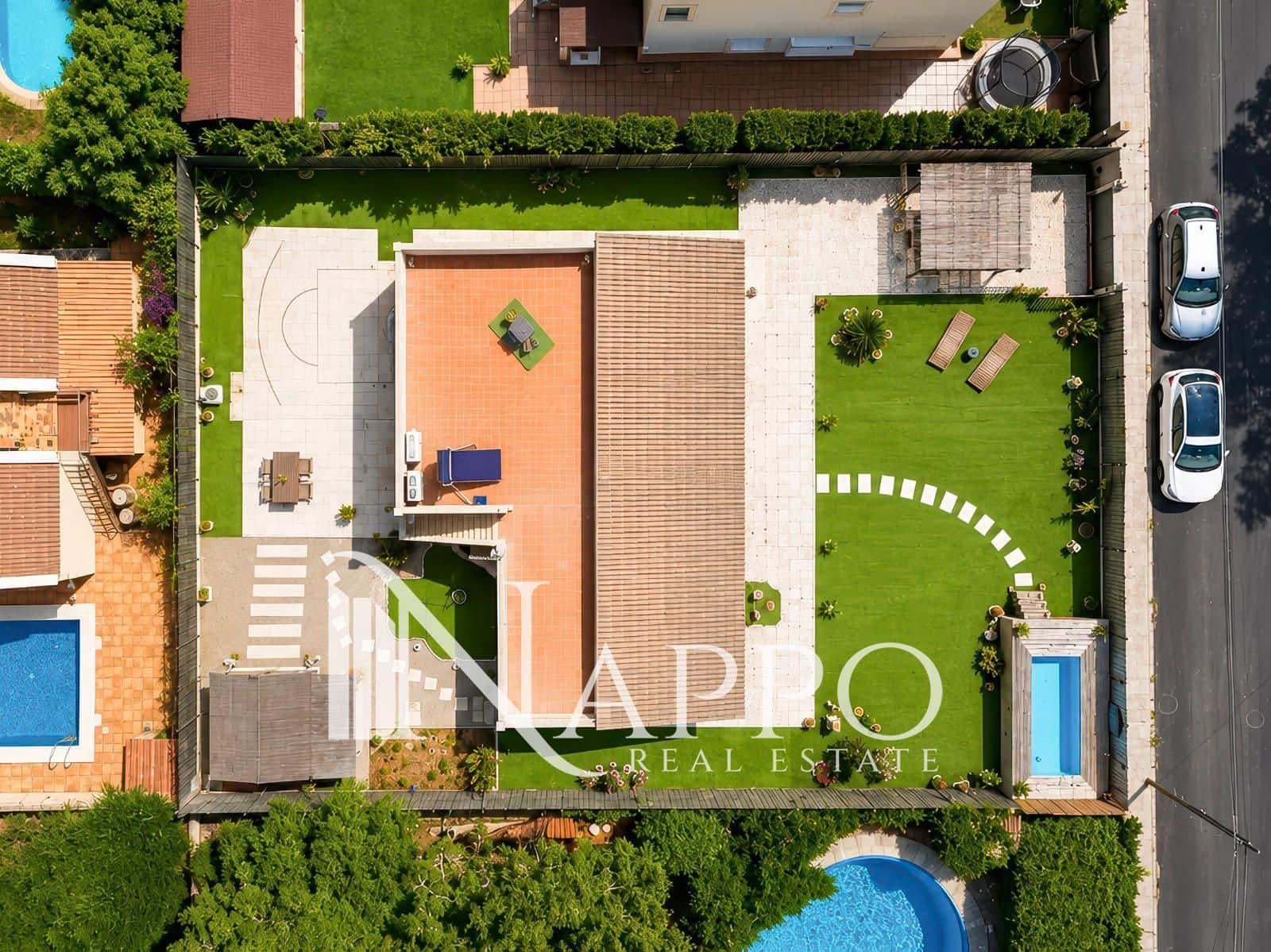2 bedroom Villa for sale in Badia Blava with pool garage - € 699,000 (Ref: 9925247)