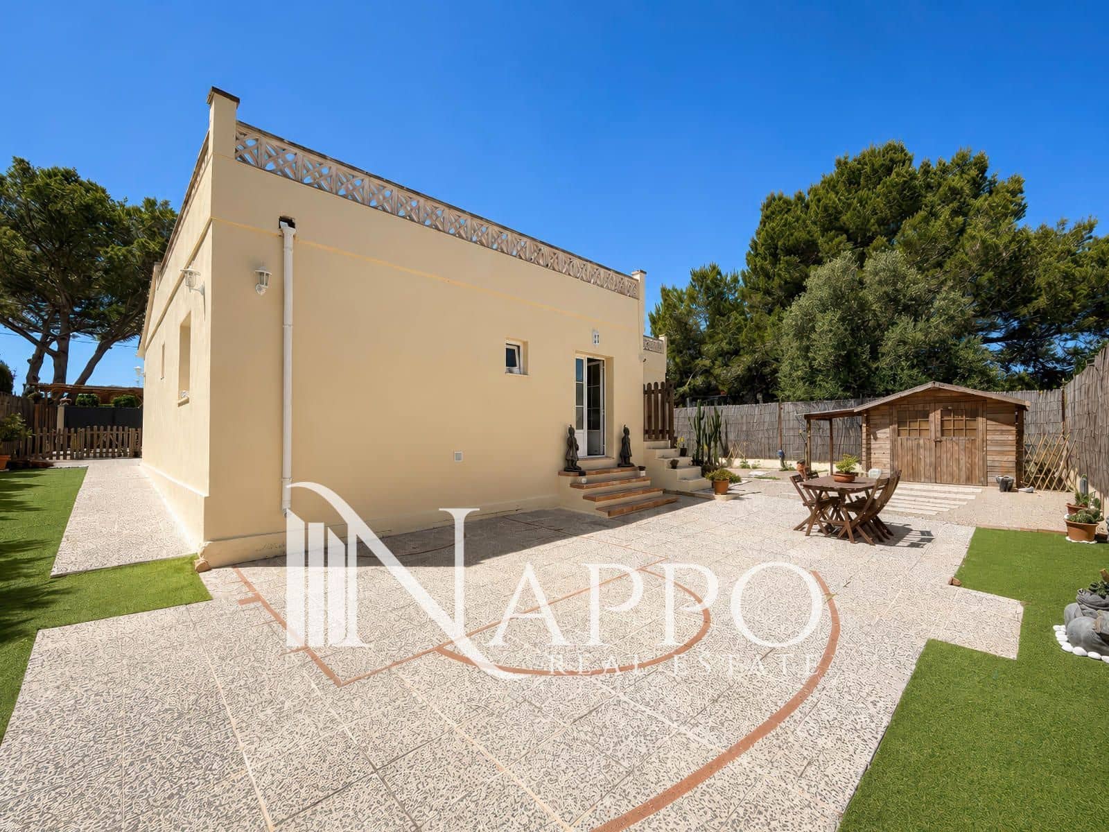 2 bedroom Villa for sale in Badia Blava with pool garage - € 699,000 (Ref: 9925247)