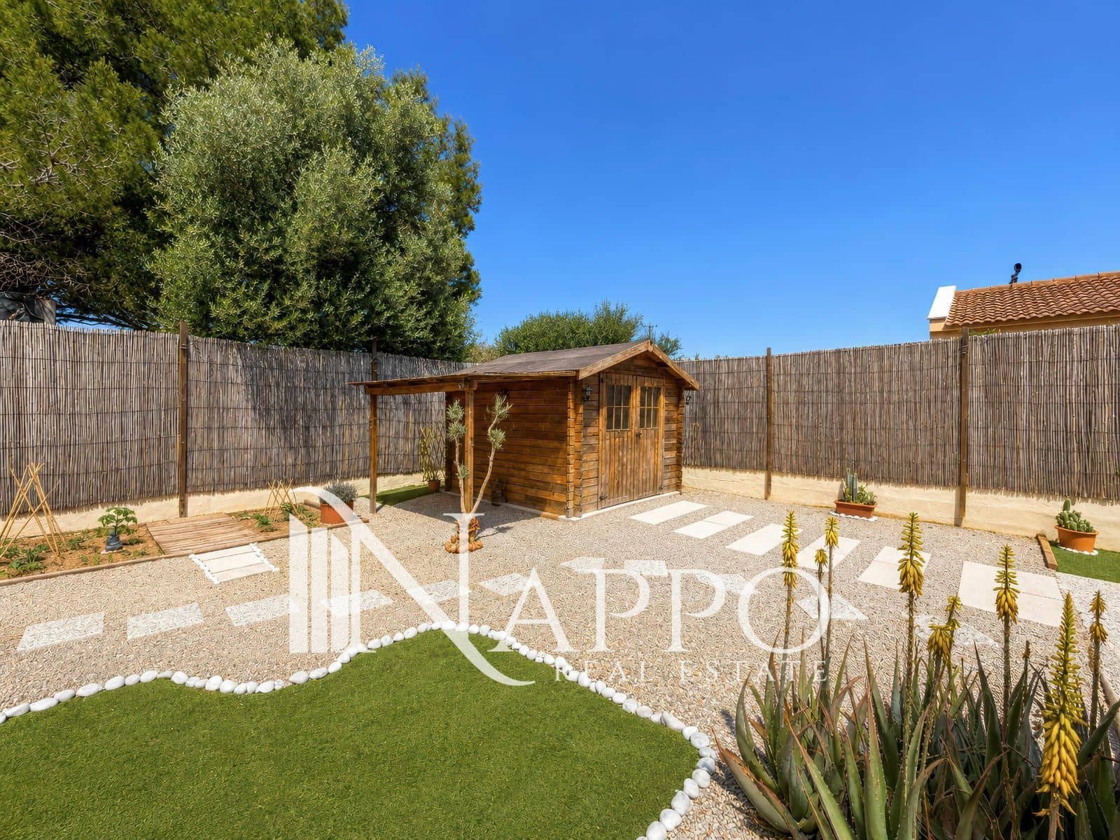 2 bedroom Villa for sale in Badia Blava with pool garage - € 699,000 (Ref: 9925247)
