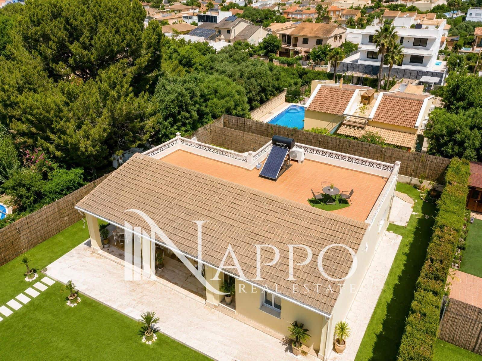 2 bedroom Villa for sale in Badia Blava with pool garage - € 699,000 (Ref: 9925247)
