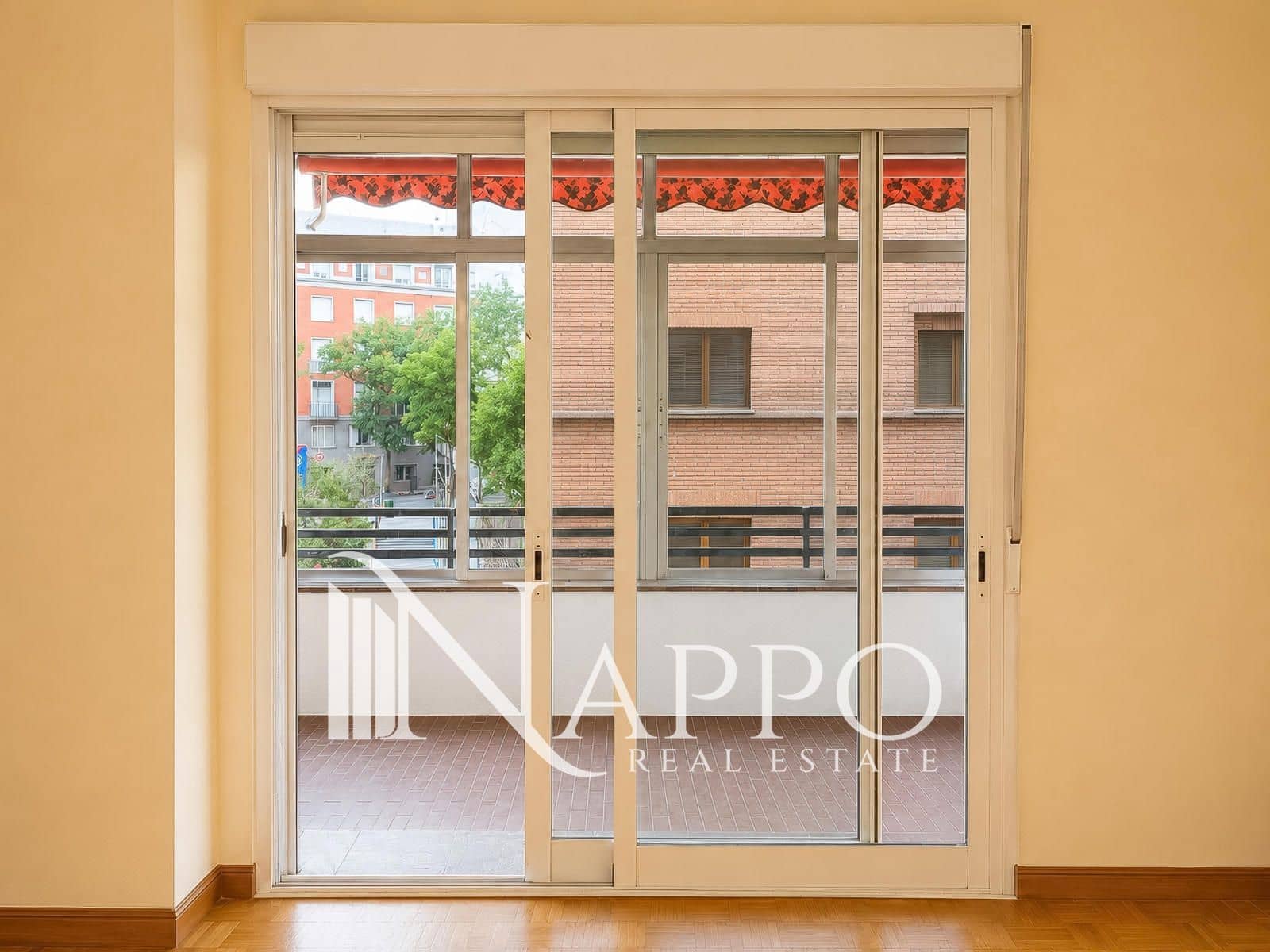 4 Zimmer Apartment zu vermieten in Madrid Stadt - 725 € (Ref: 9926738)