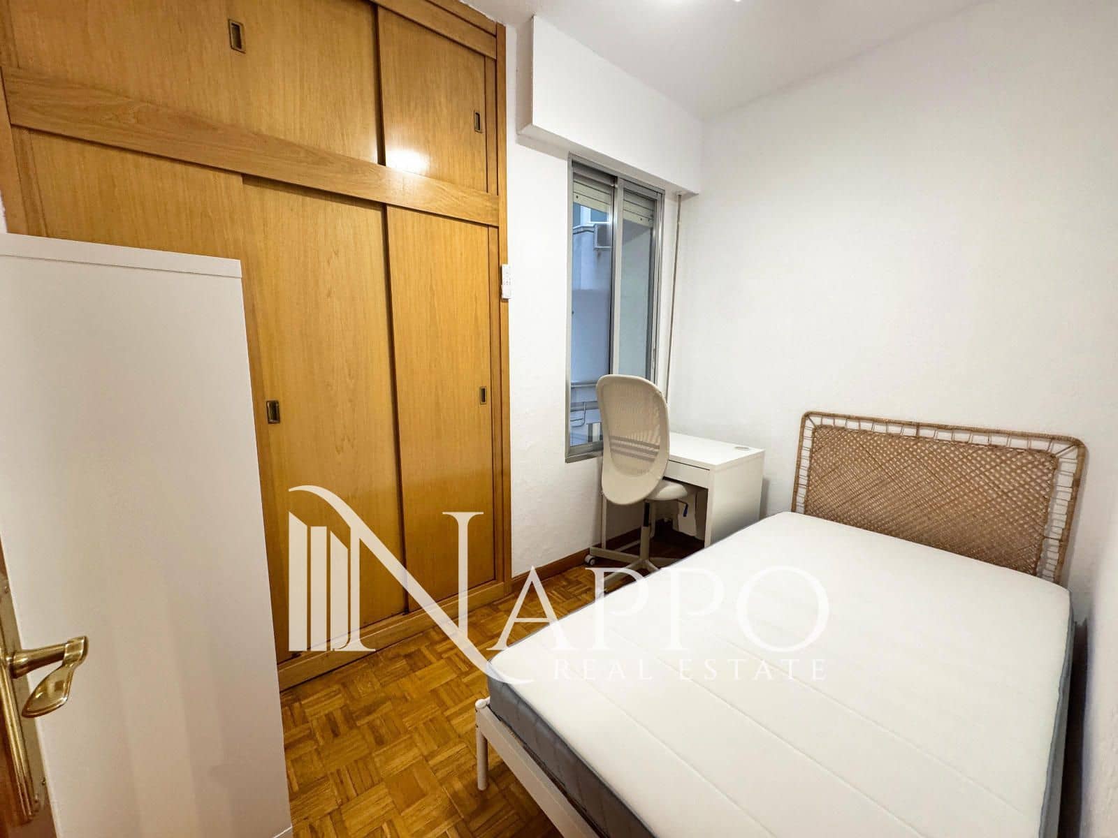 4 bedroom Apartment for rent in Madrid city - € 725 (Ref: 9926738)