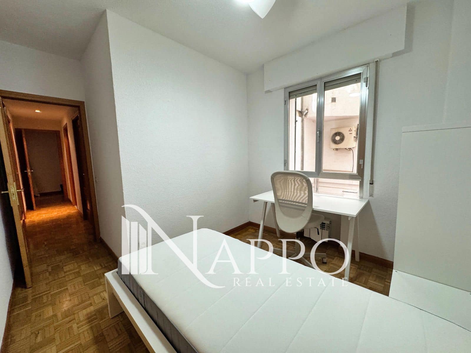 4 soveværelse Lejlighed til leje i Madrid by - € 725 (Ref: 9926738)