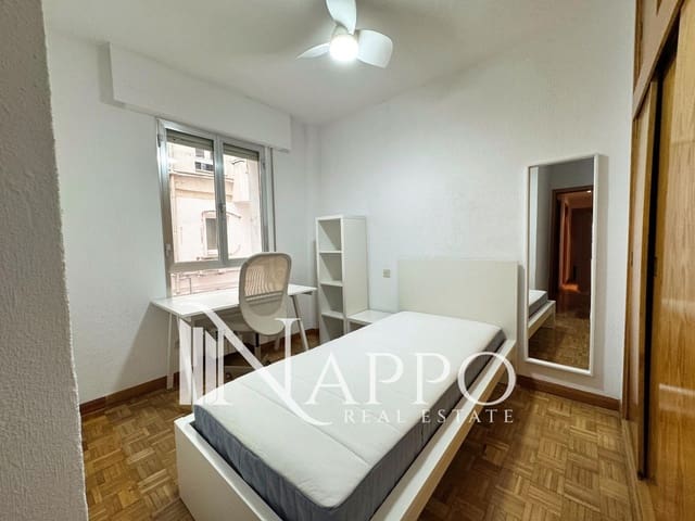 4 slaapkamer Appartement te huur in Gaztambide, Madrid stad - € 725 (Ref: 9926738)