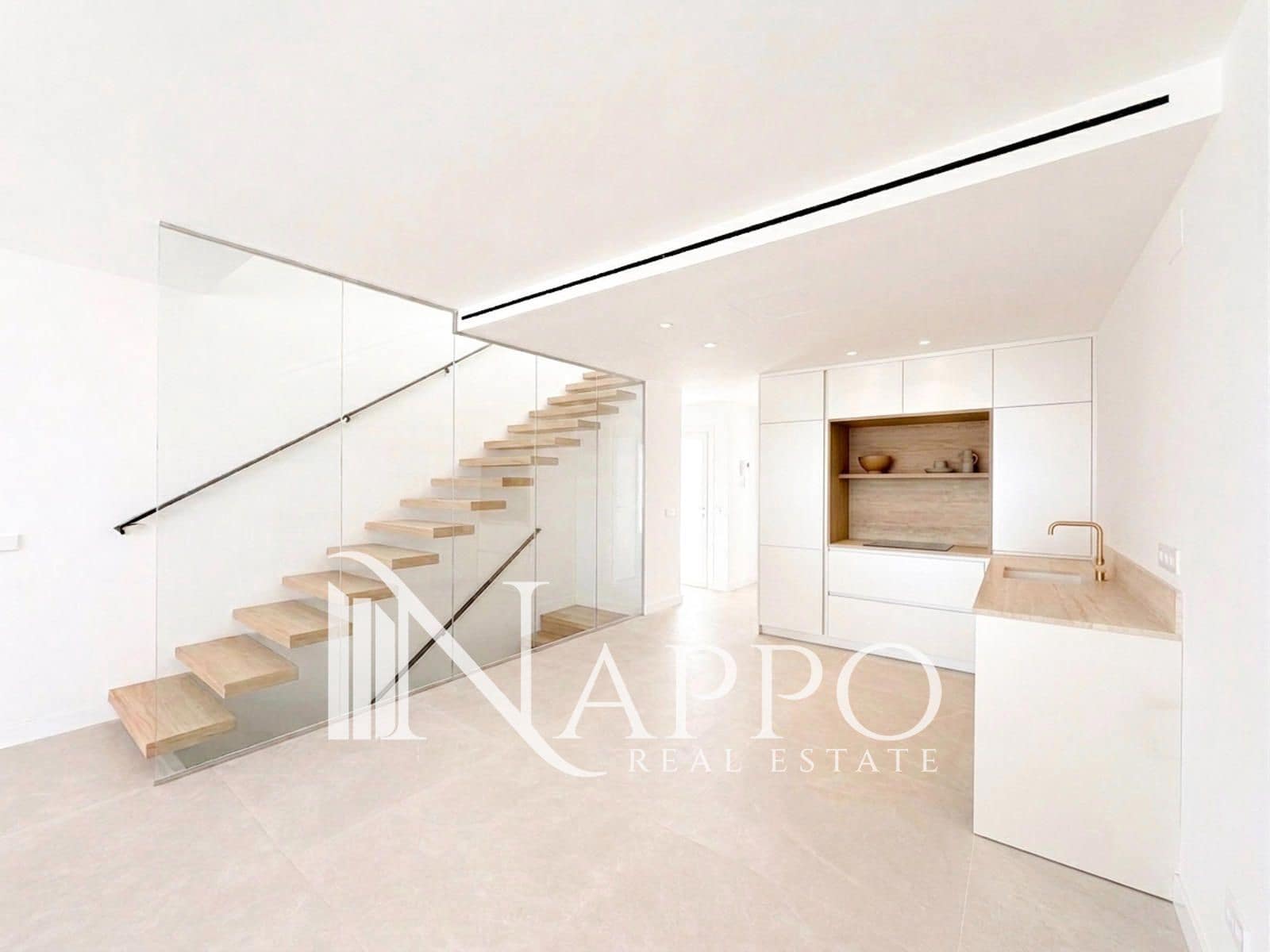 3 bedroom Townhouse for sale in Genova with pool garage - € 1,200,000 (Ref: 9928341)