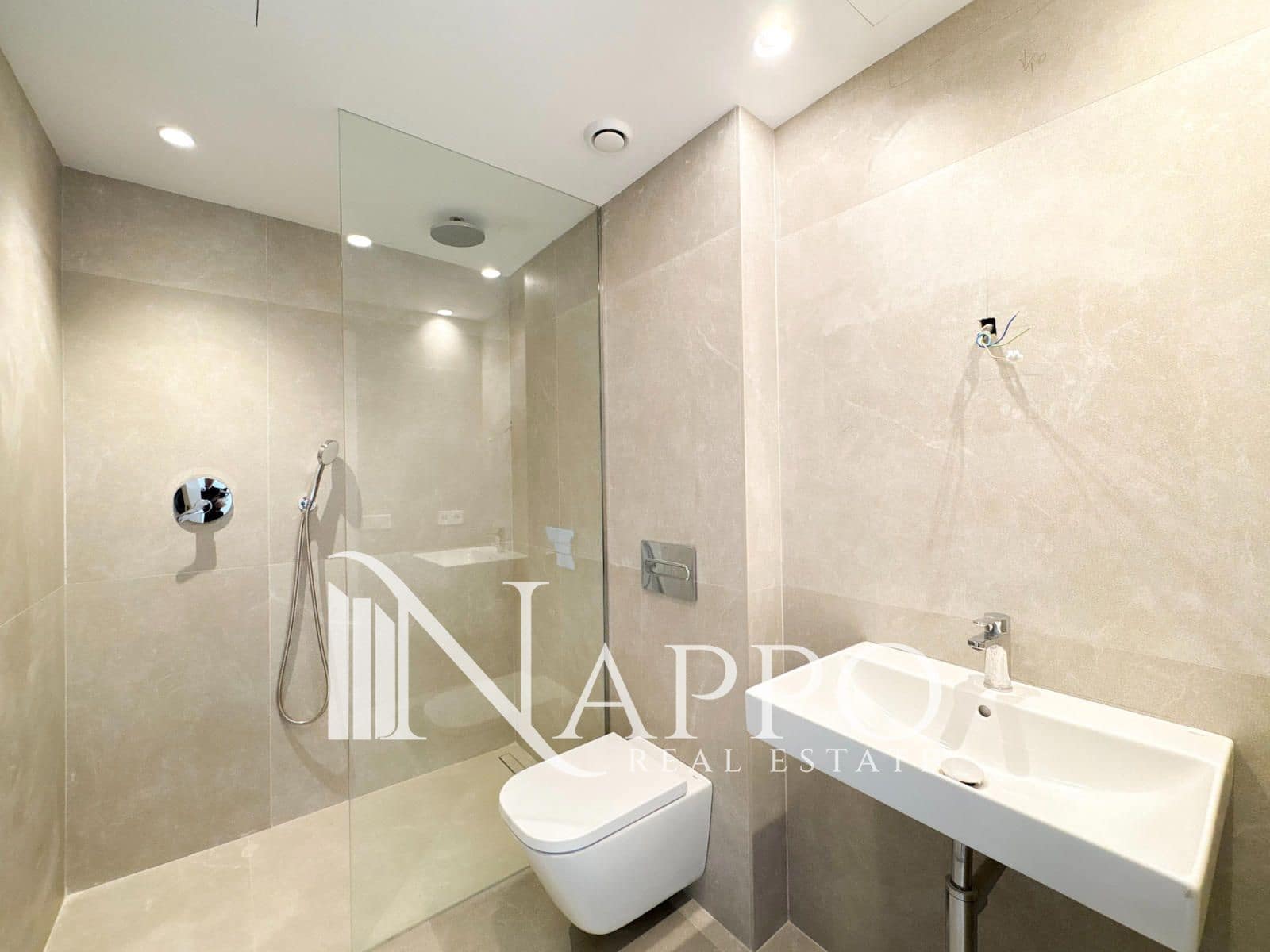3 bedroom Townhouse for sale in Genova with pool garage - € 1,200,000 (Ref: 9928341)