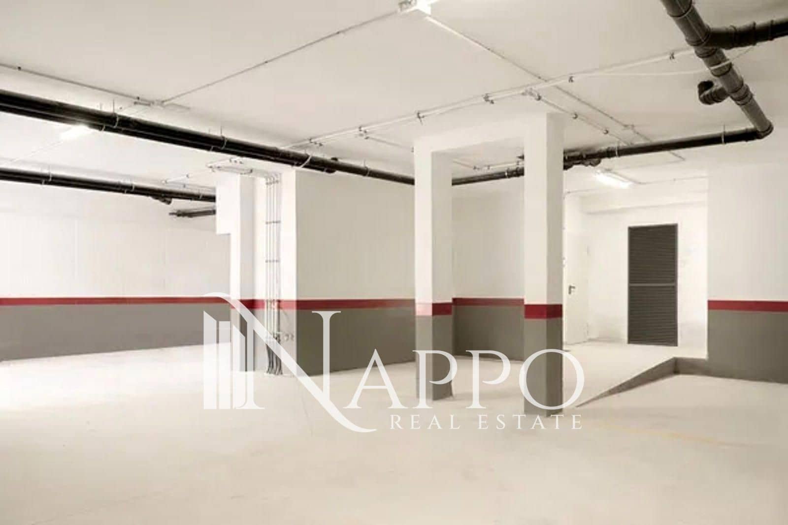 3 bedroom Townhouse for sale in Genova with pool garage - € 1,200,000 (Ref: 9928341)
