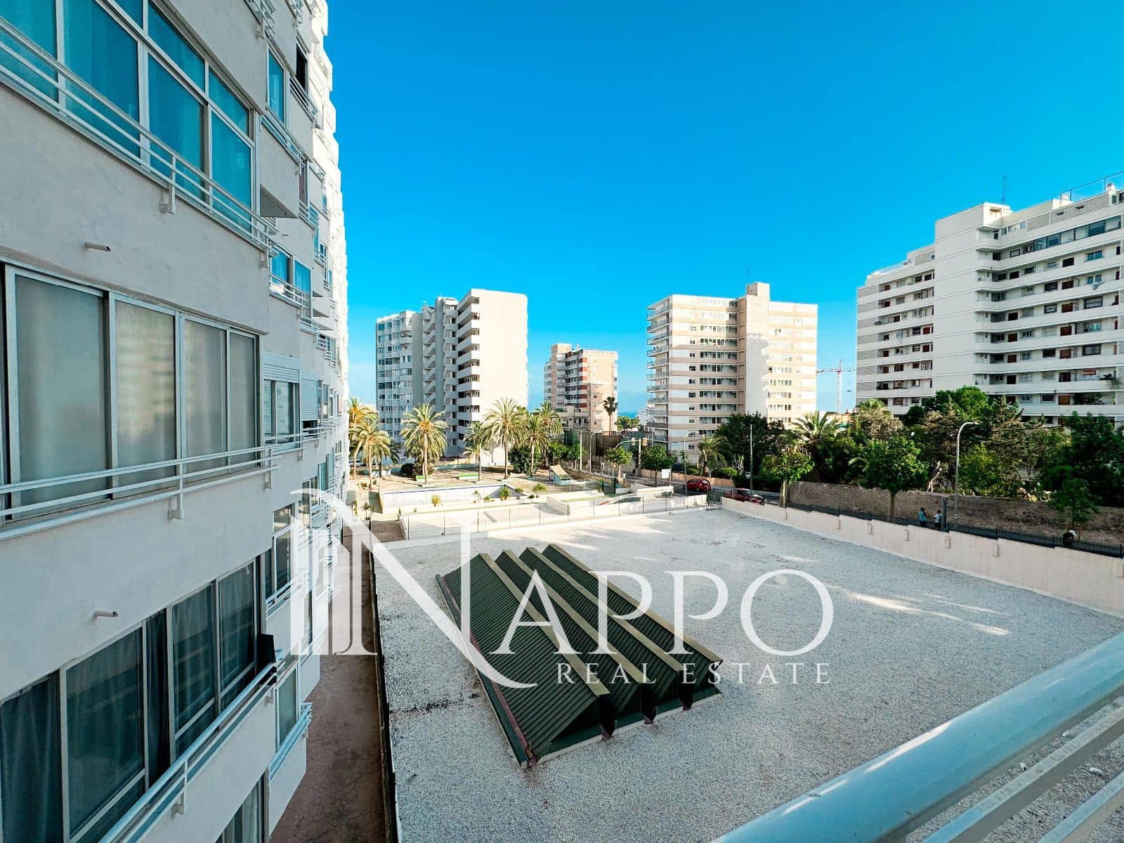 1 bedroom Flat for sale in Cala Mayor with garage - € 189,000 (Ref: 9932062)