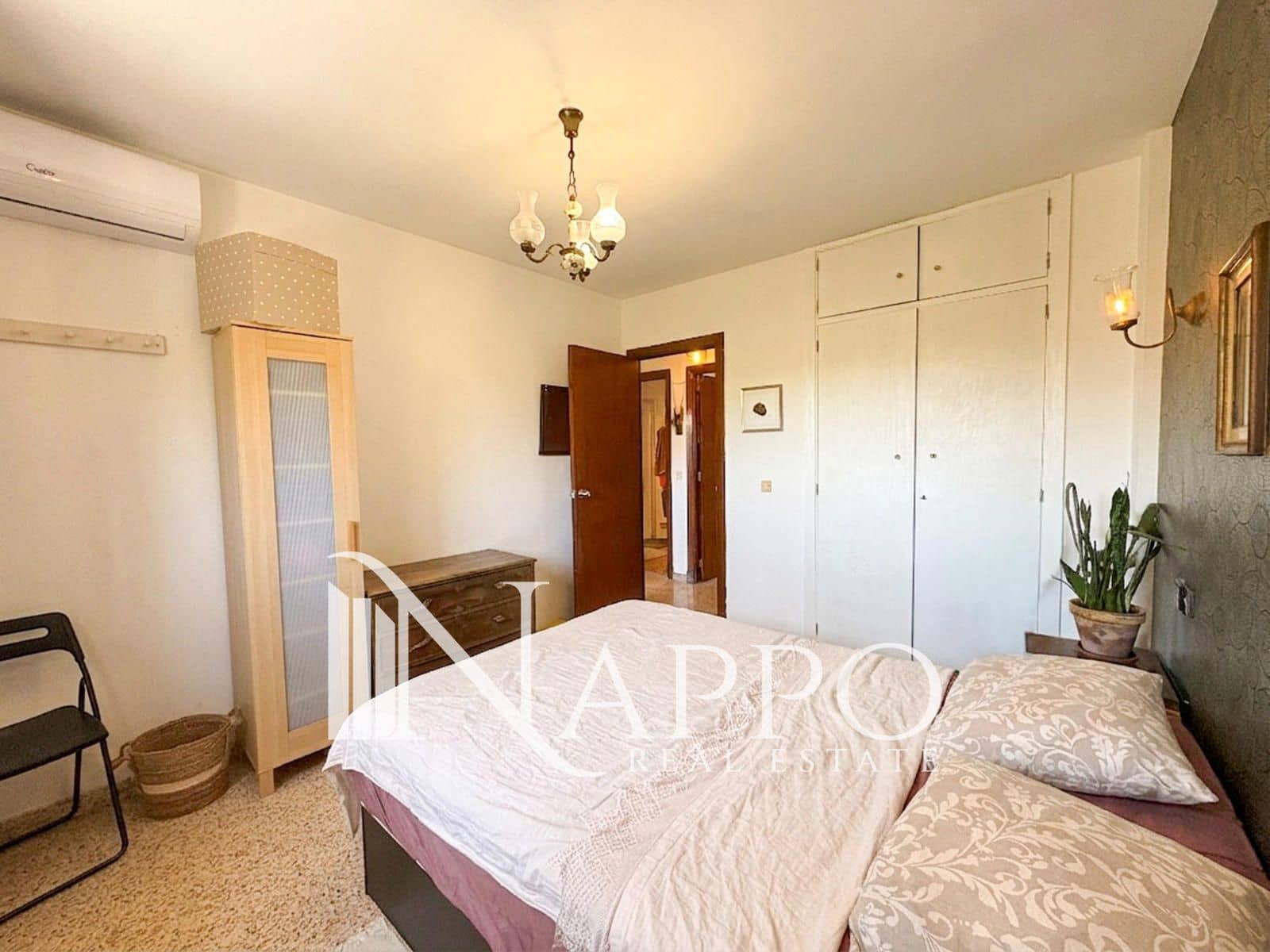 3 bedroom Flat for sale in Palma de Mallorca - € 330,000 (Ref: 9932181)
