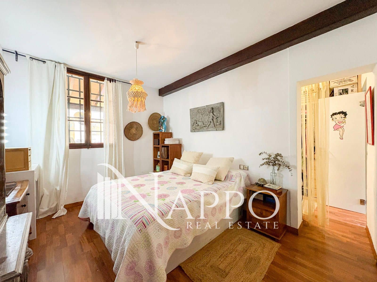 4 bedroom Flat for sale in Palma de Mallorca with pool garage - € 980,000 (Ref: 9934945)