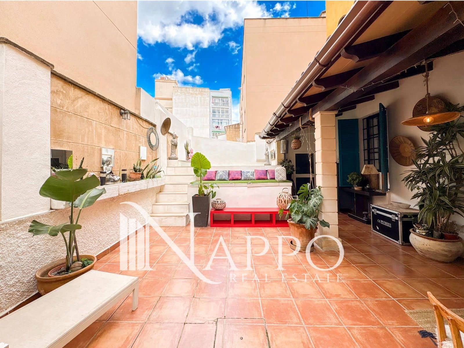 4 bedroom Flat for sale in Palma de Mallorca with pool garage - € 980,000 (Ref: 9934945)