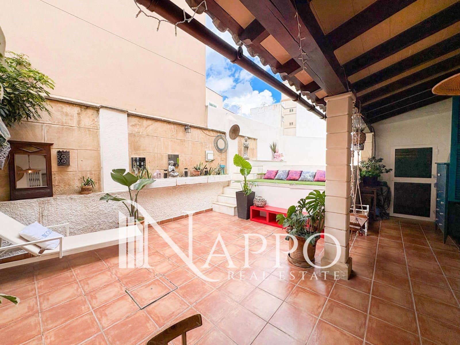 4 bedroom Flat for sale in Palma de Mallorca with pool garage - € 980,000 (Ref: 9934945)
