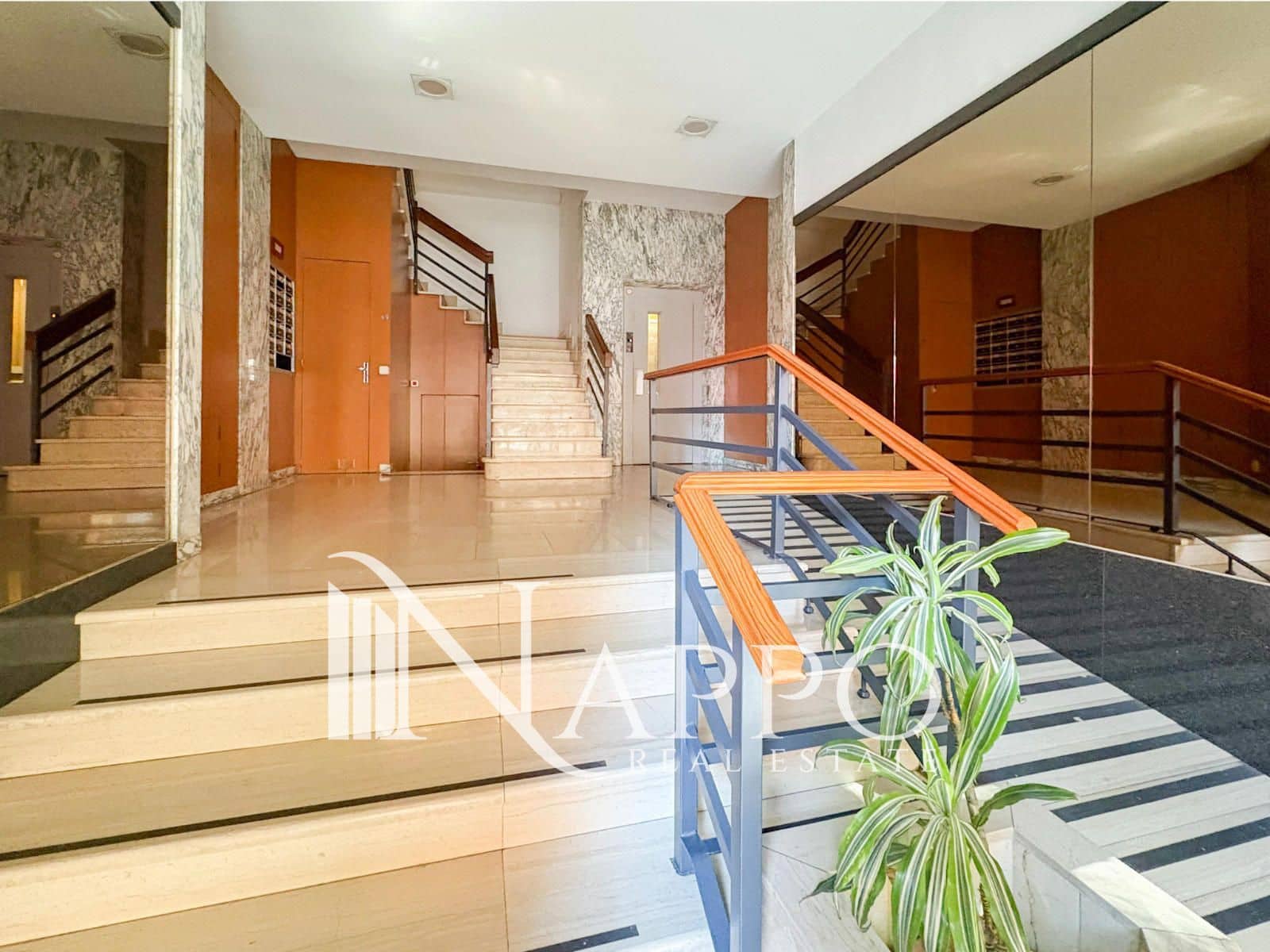 4 bedroom Flat for sale in Palma de Mallorca - € 635,000 (Ref: 9935121)