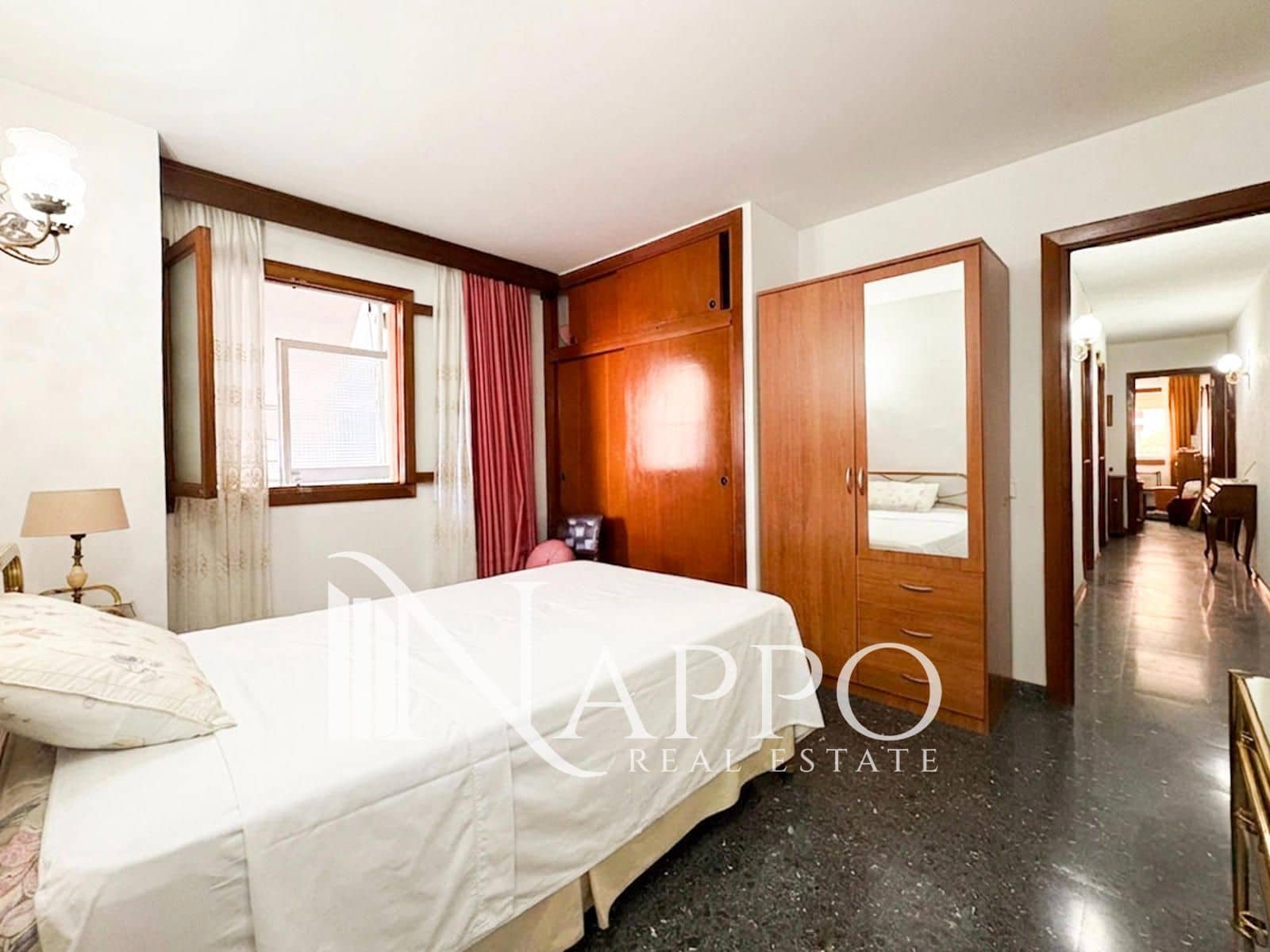 4 bedroom Flat for sale in Palma de Mallorca - € 635,000 (Ref: 9935121)