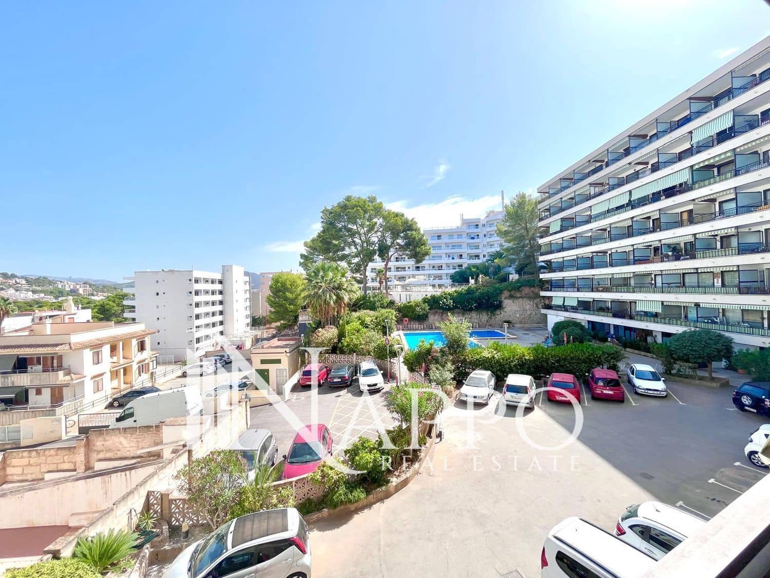 Flat te koop in Santa Ponsa met zwembad - € 250.000 (Ref: 9935203)