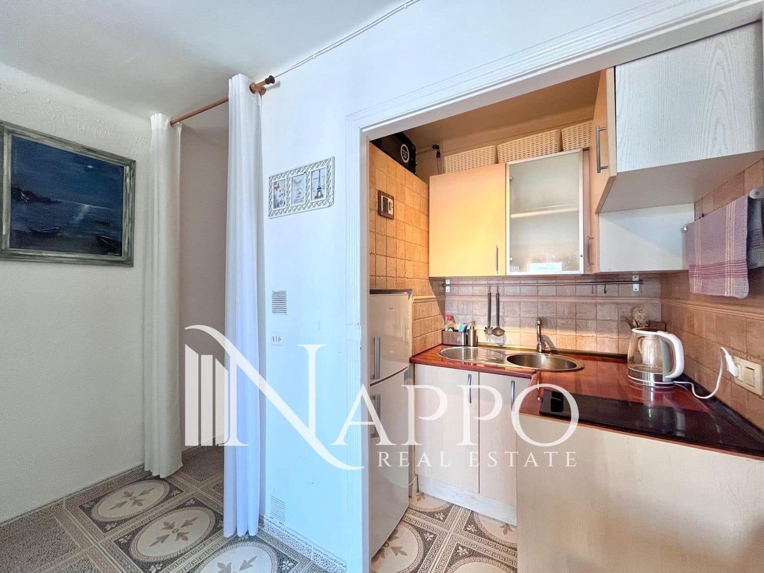Flat te koop in Santa Ponsa met zwembad - € 250.000 (Ref: 9935203)