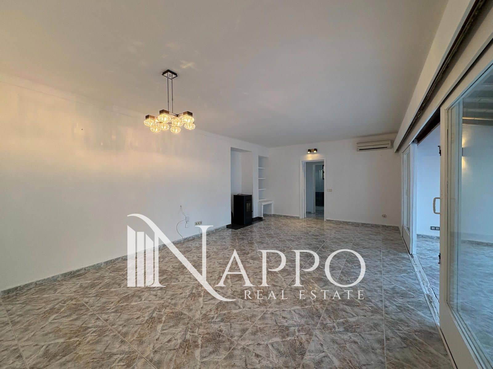 Chalet de 4 habitaciones en Sol de Mallorca en alquiler con garaje - 2.550 € (Ref: 9939007)
