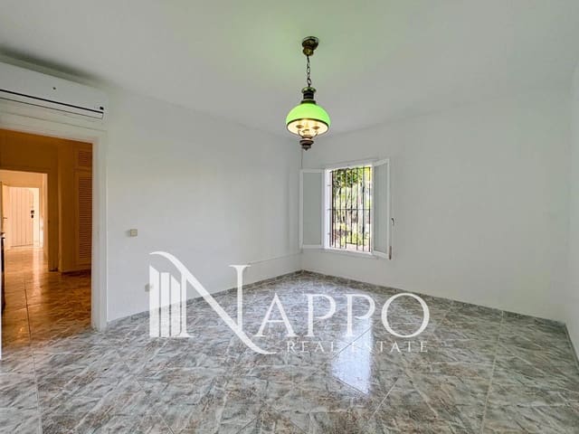 Chalet de 4 habitaciones en Sol de Mallorca, Calvià en alquiler con garaje - 2.550 € (Ref: 9939007)