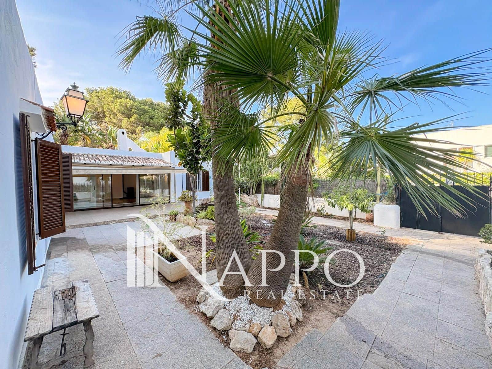 Chalet de 4 habitaciones en Sol de Mallorca en alquiler con garaje - 2.550 € (Ref: 9939007)