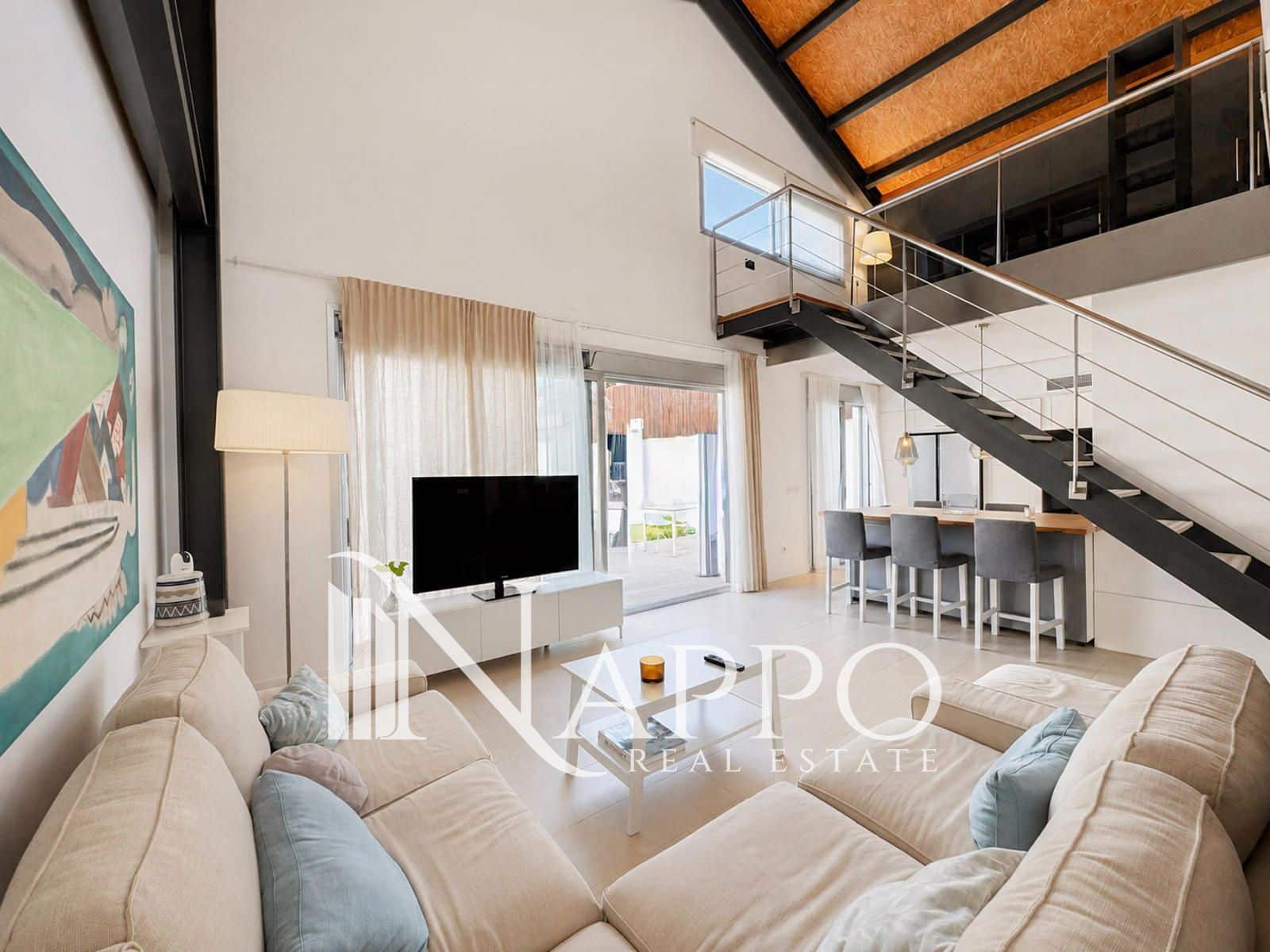 4 bedroom Villa for rent in Portixol with garage - € 4,500 (Ref: 9950752)