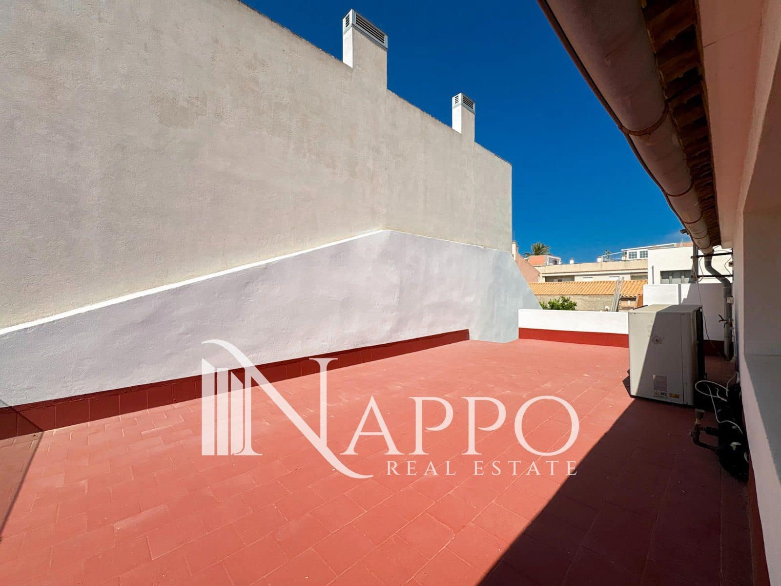 4 bedroom Villa for rent in Portixol with garage - € 4,500 (Ref: 9950752)