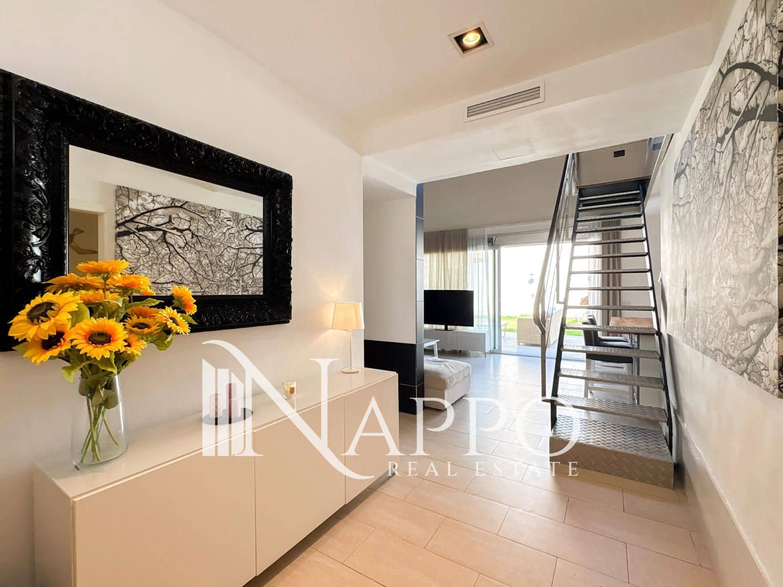 4 bedroom Villa for rent in Portixol with garage - € 4,500 (Ref: 9950752)