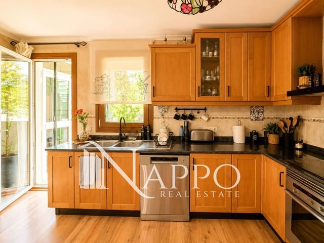 3 bedroom Flat for sale in Palma de Mallorca with garage - € 550,000 (Ref: 9956336)