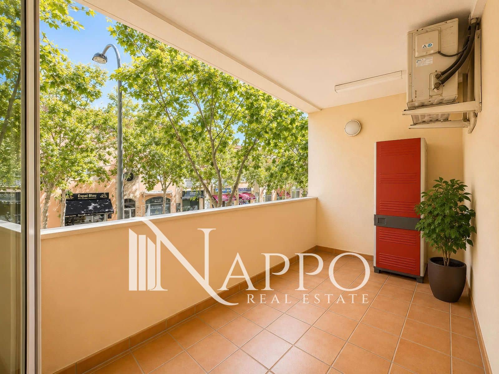 3 bedroom Flat for sale in Palma de Mallorca with garage - € 550,000 (Ref: 9956336)