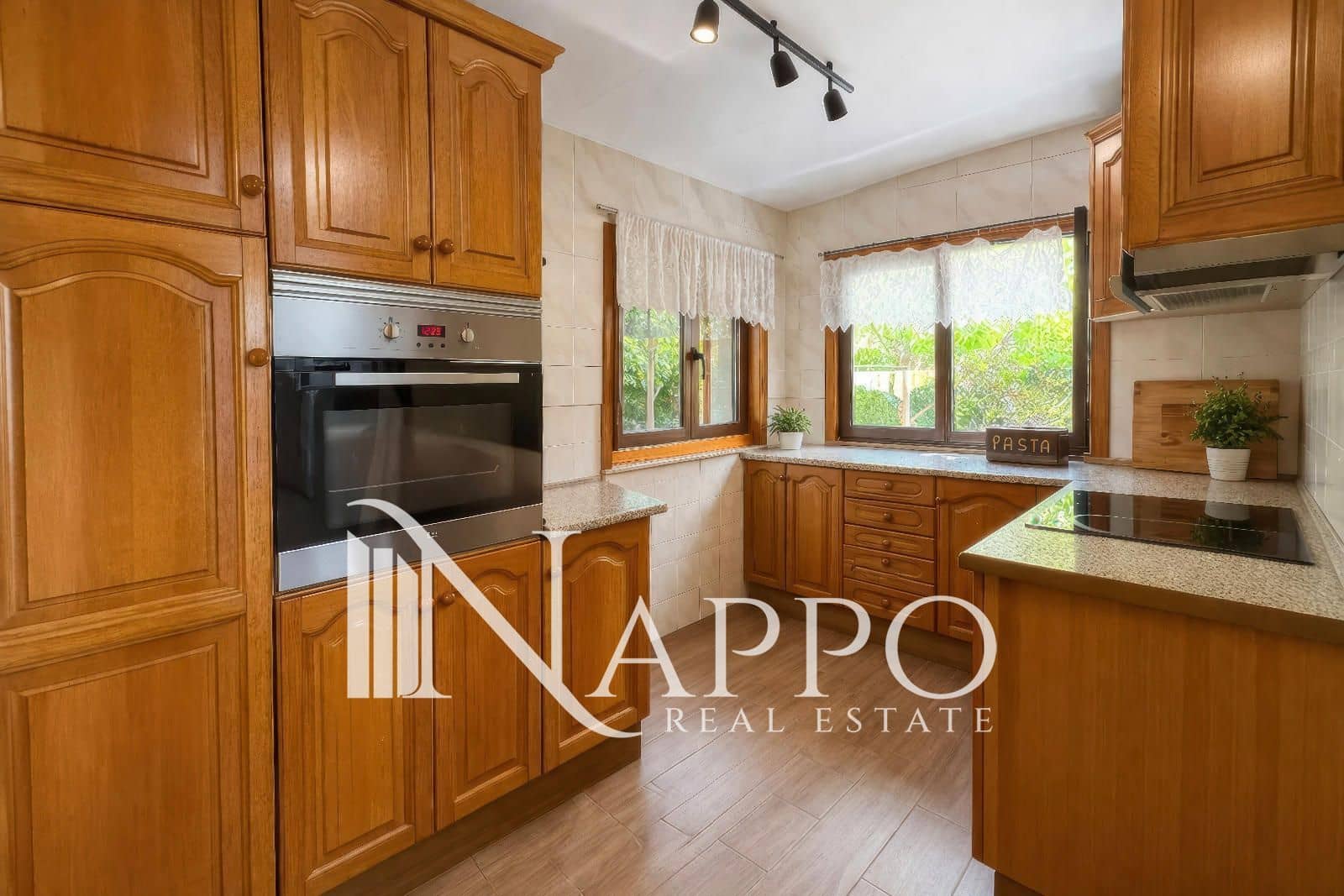 4 bedroom Villa for sale in Calvia - € 1,199,000 (Ref: 9961627)