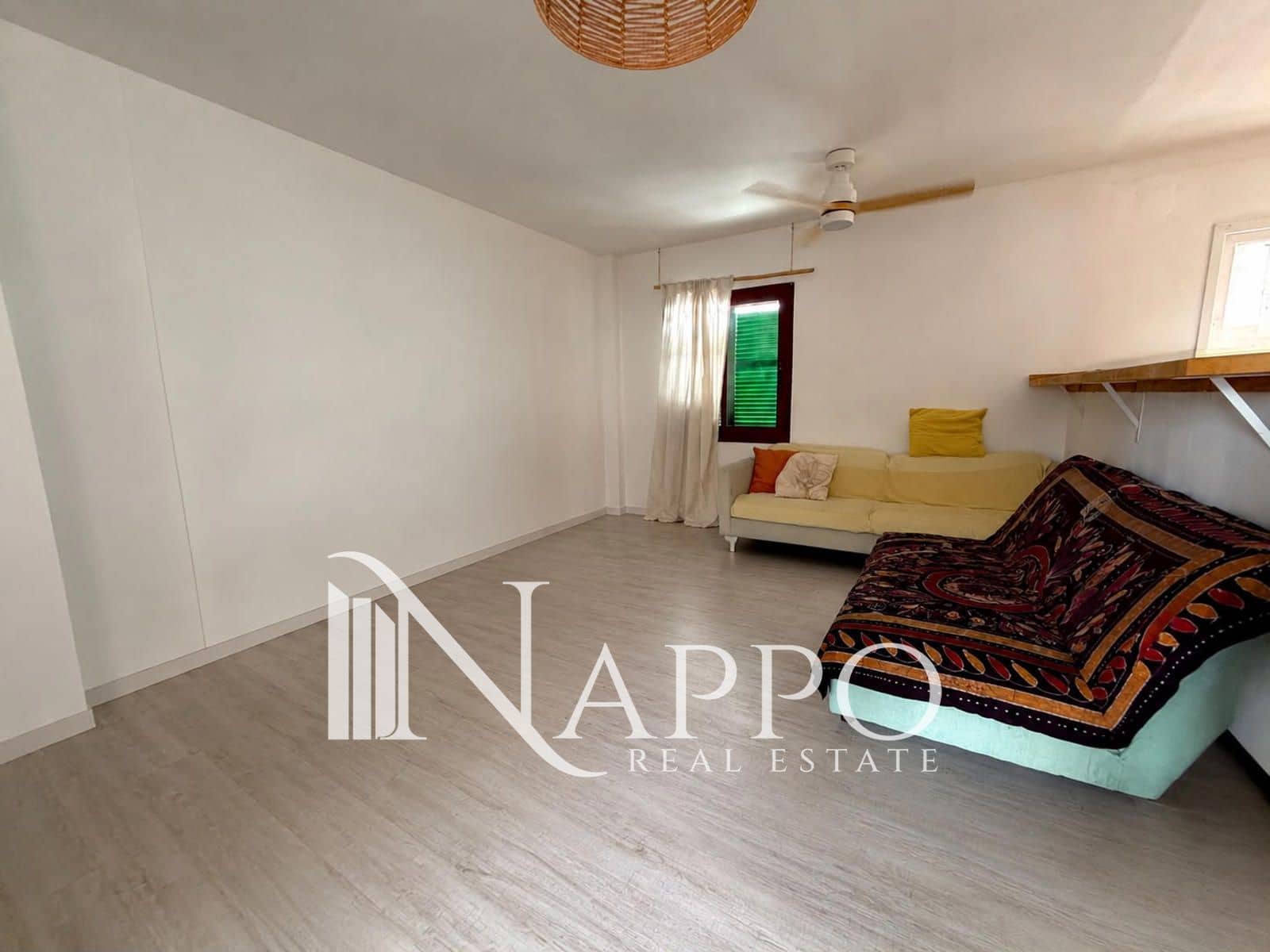 3 bedroom Penthouse for rent in Genova - € 2,200 (Ref: 9964308)