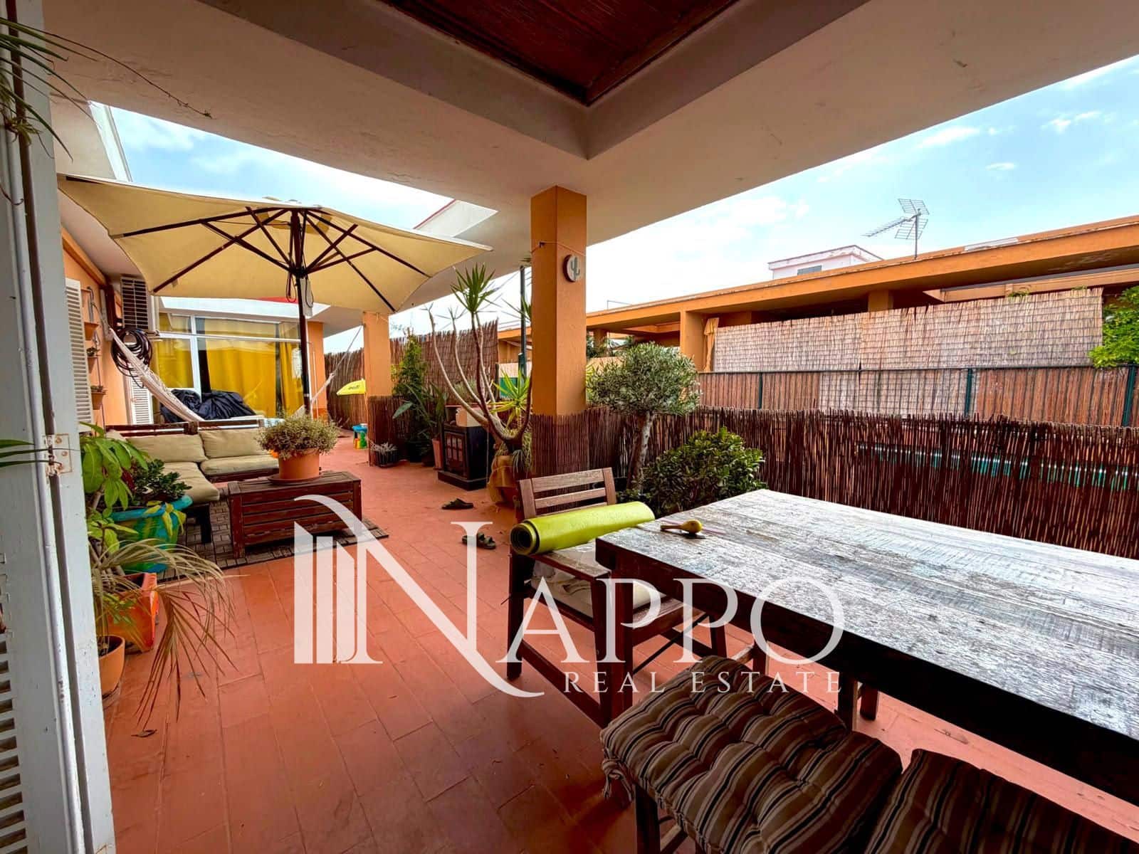 3 bedroom Penthouse for rent in Genova - € 2,200 (Ref: 9964308)