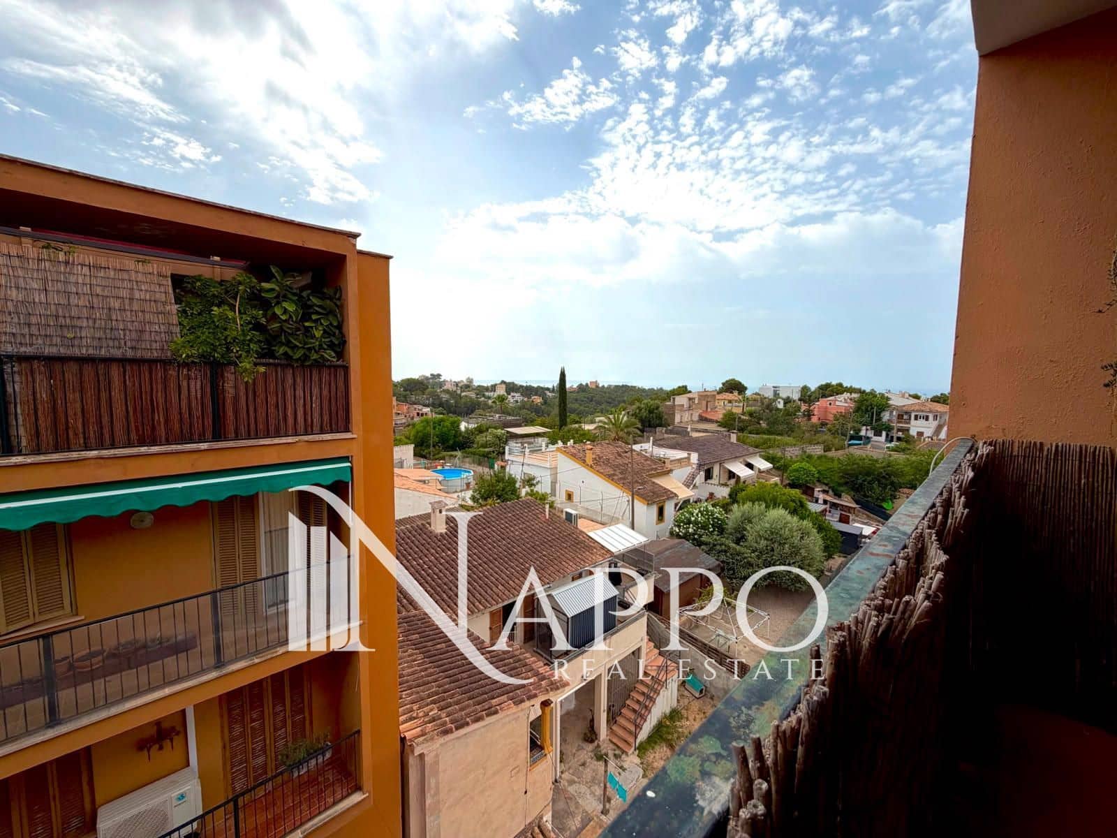 3 bedroom Penthouse for rent in Genova - € 2,200 (Ref: 9964308)