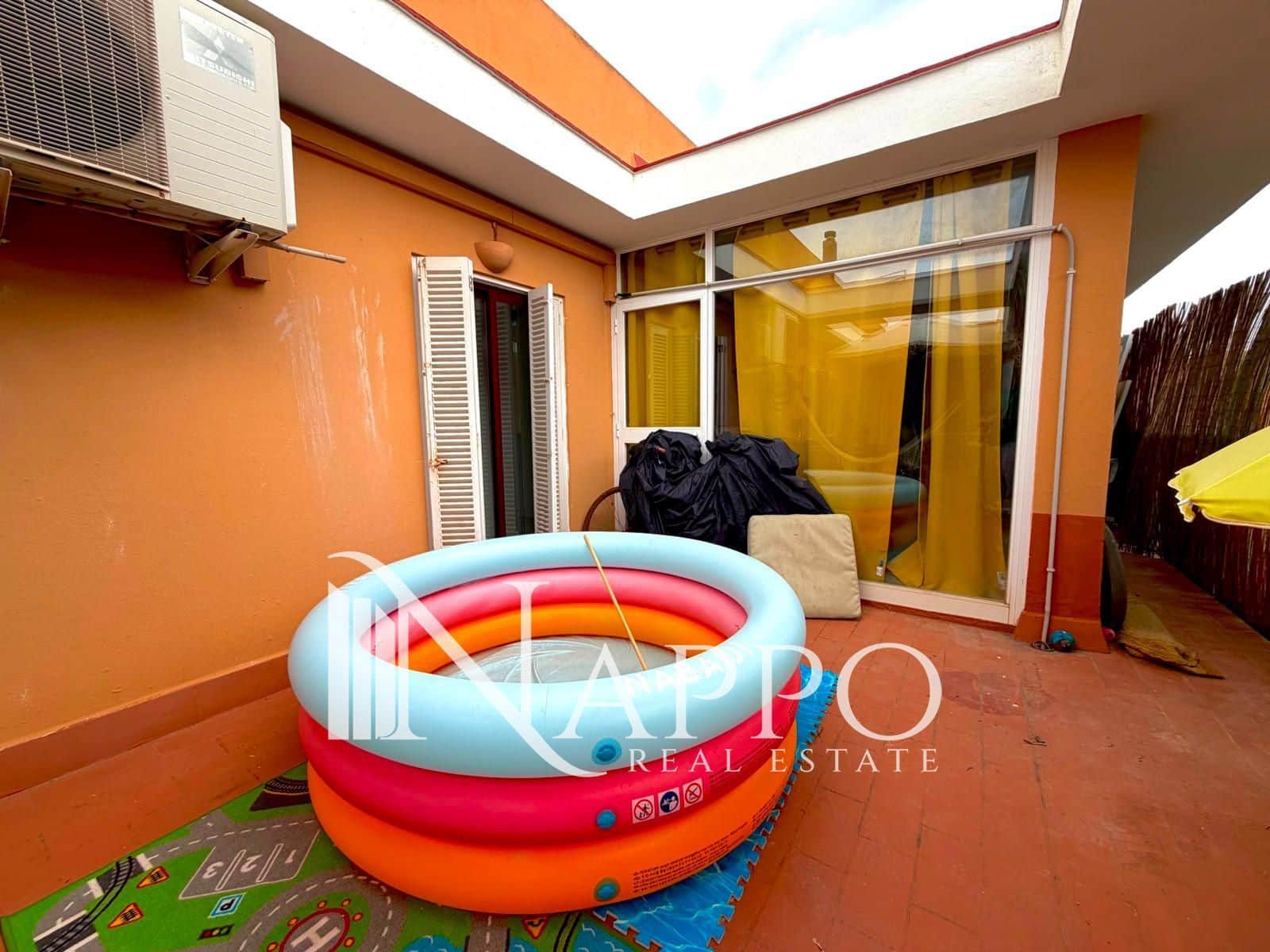 3 bedroom Penthouse for rent in Genova - € 2,200 (Ref: 9964308)