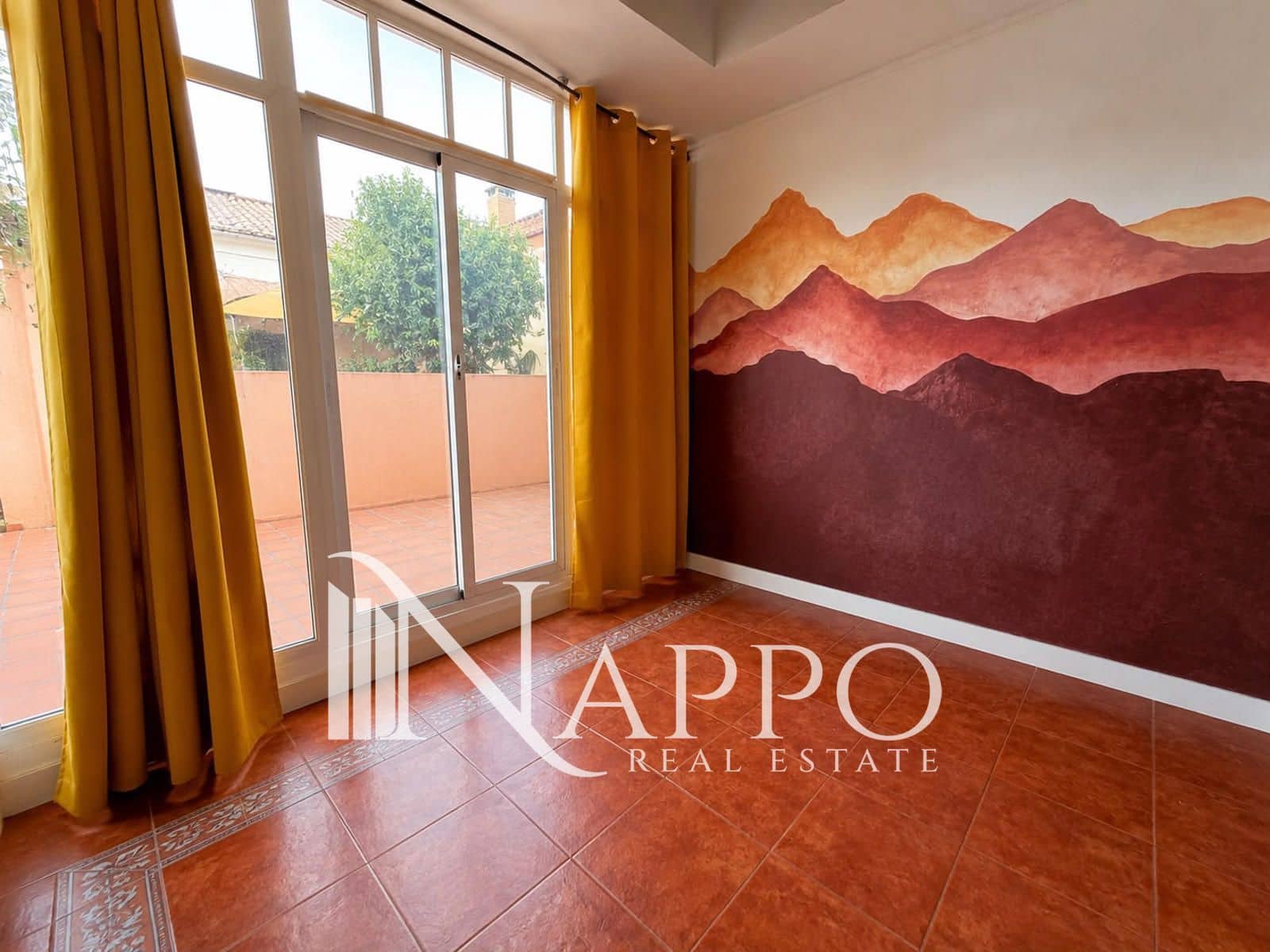 3 bedroom Penthouse for rent in Genova - € 2,200 (Ref: 9964308)