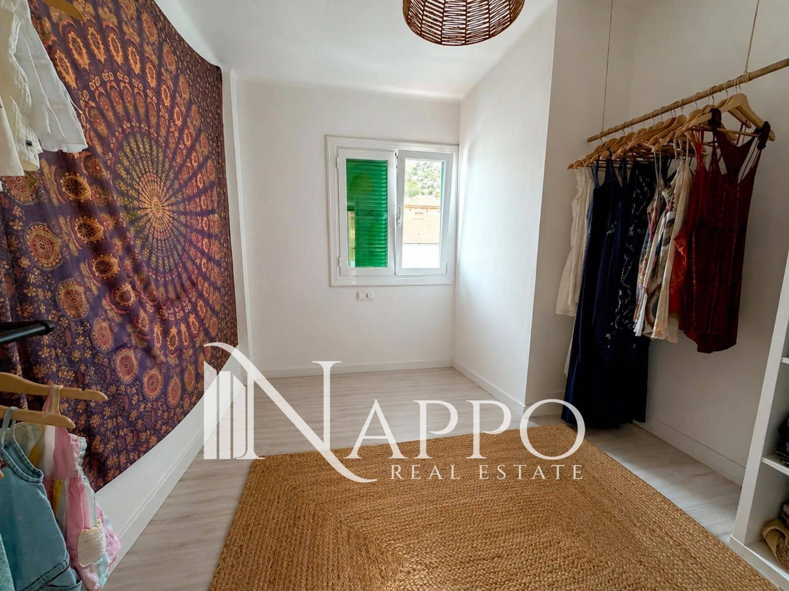 3 bedroom Penthouse for rent in Genova - € 2,200 (Ref: 9964308)