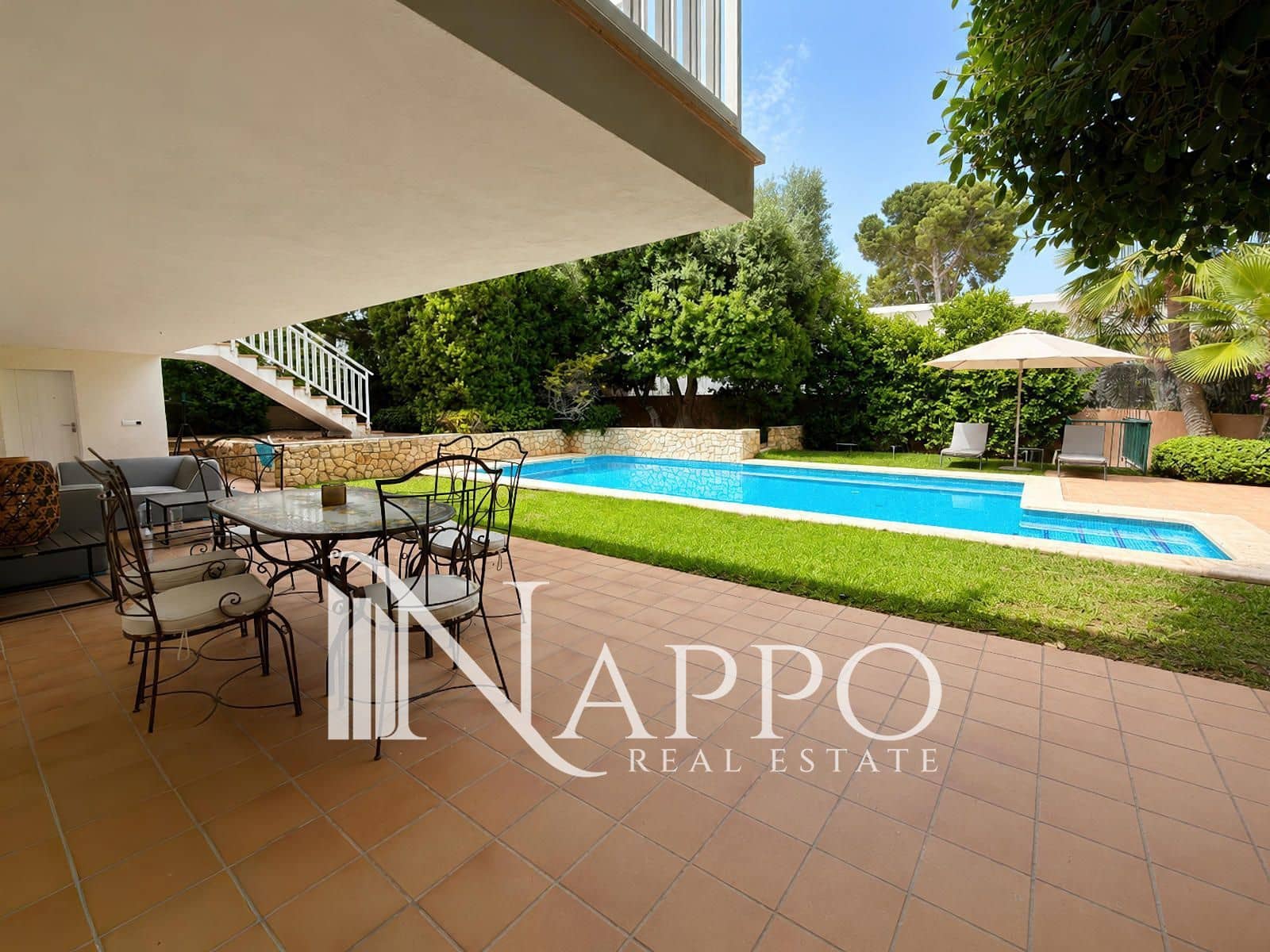 4 soverom Villa til salgs i Santa Ponsa med svømmebasseng garasje - € 1 950 000 (Ref: 9971495)