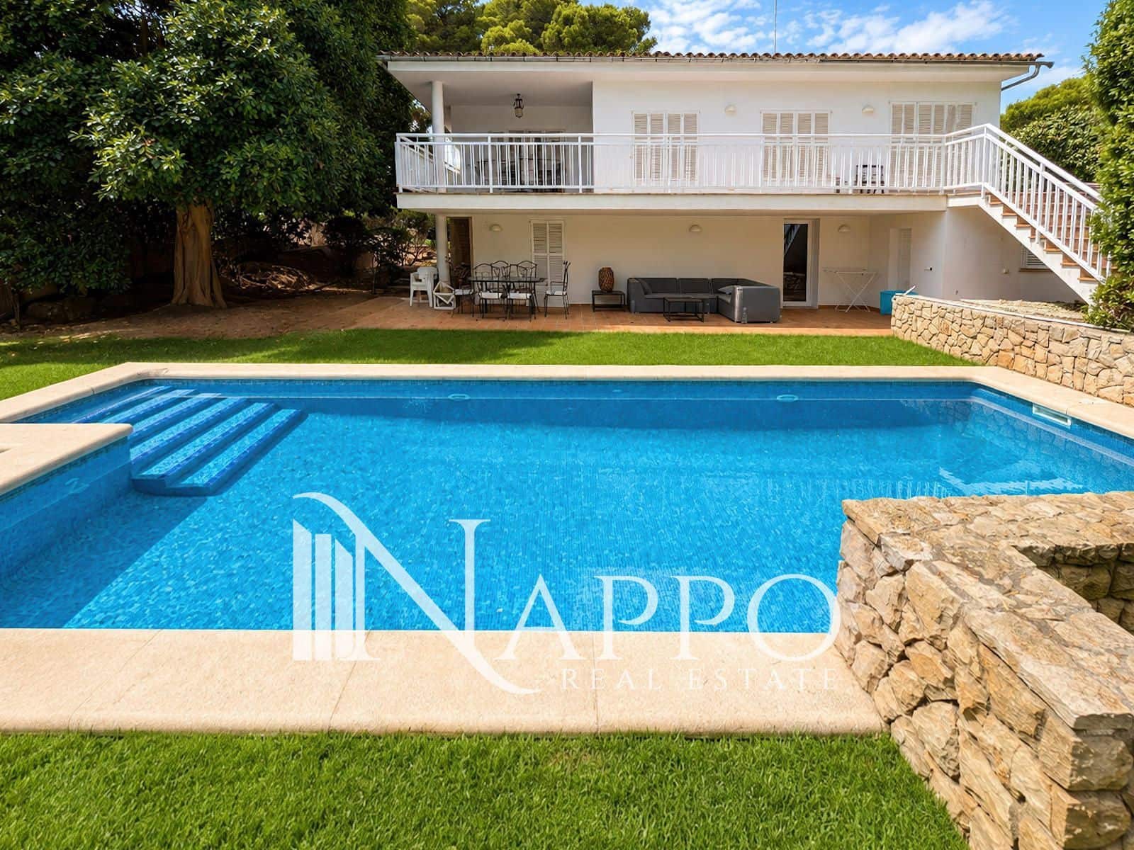 4 soverom Villa til salgs i Santa Ponsa med svømmebasseng garasje - € 1 950 000 (Ref: 9971495)