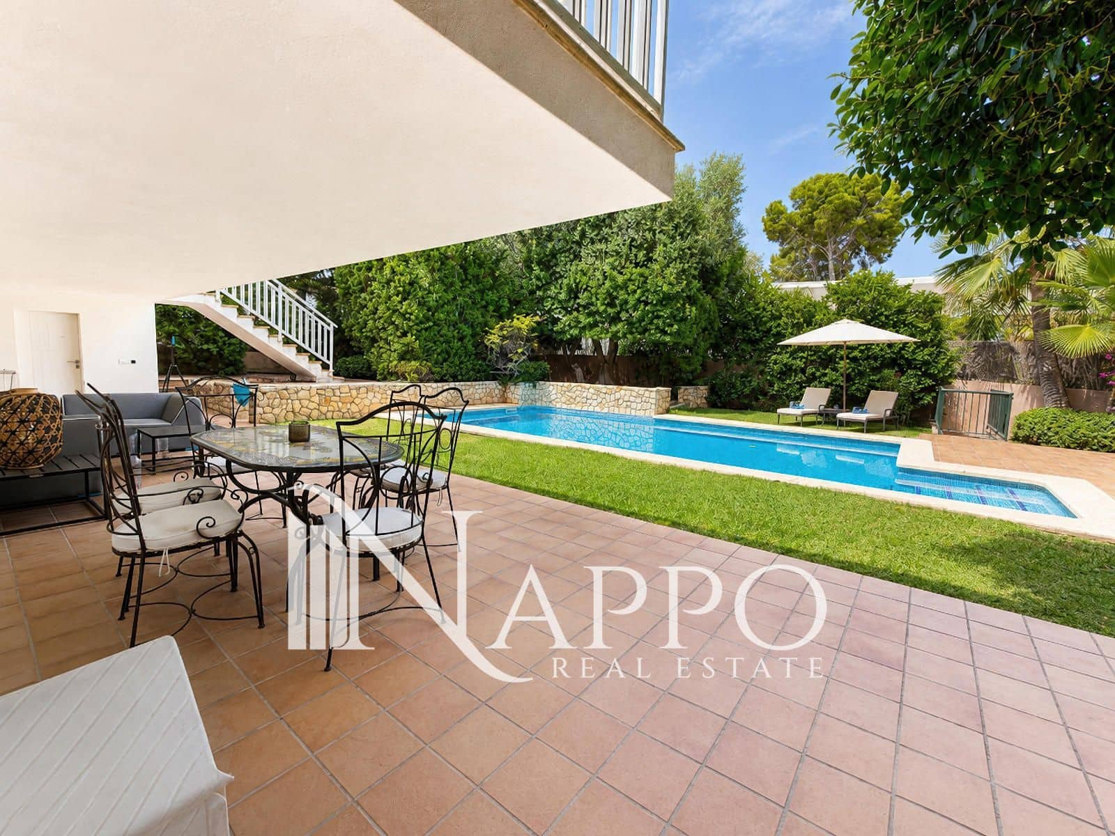 4 soverom Villa til salgs i Santa Ponsa med svømmebasseng garasje - € 1 950 000 (Ref: 9971495)