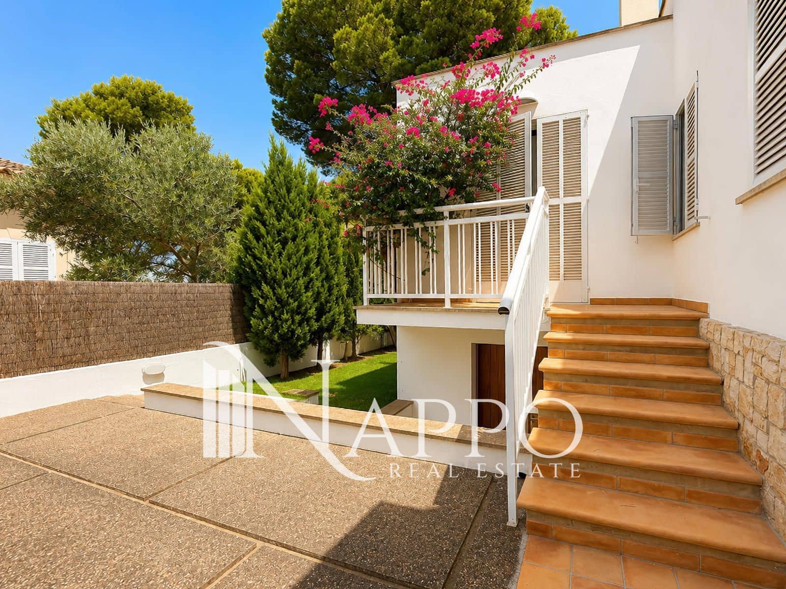 4 soverom Villa til salgs i Santa Ponsa med svømmebasseng garasje - € 1 950 000 (Ref: 9971495)