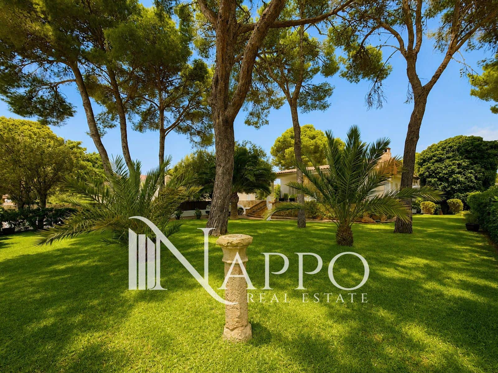 4 soverom Villa til salgs i Santa Ponsa med svømmebasseng garasje - € 1 950 000 (Ref: 9971495)