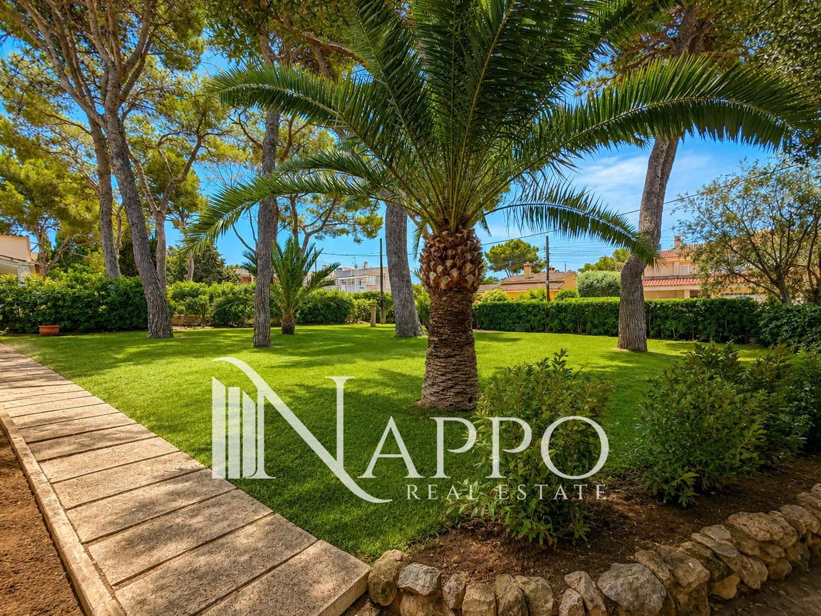 4 soverom Villa til salgs i Santa Ponsa med svømmebasseng garasje - € 1 950 000 (Ref: 9971495)