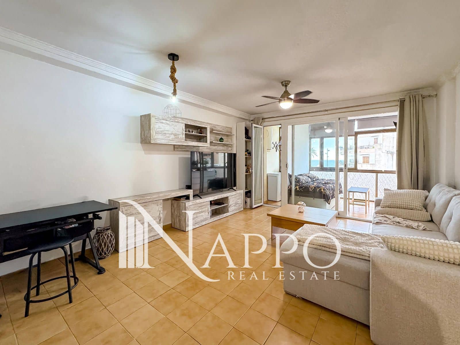 Piso de 1 habitación en Magalluf en venta con piscina garaje - 298.000 € (Ref: 9971743)