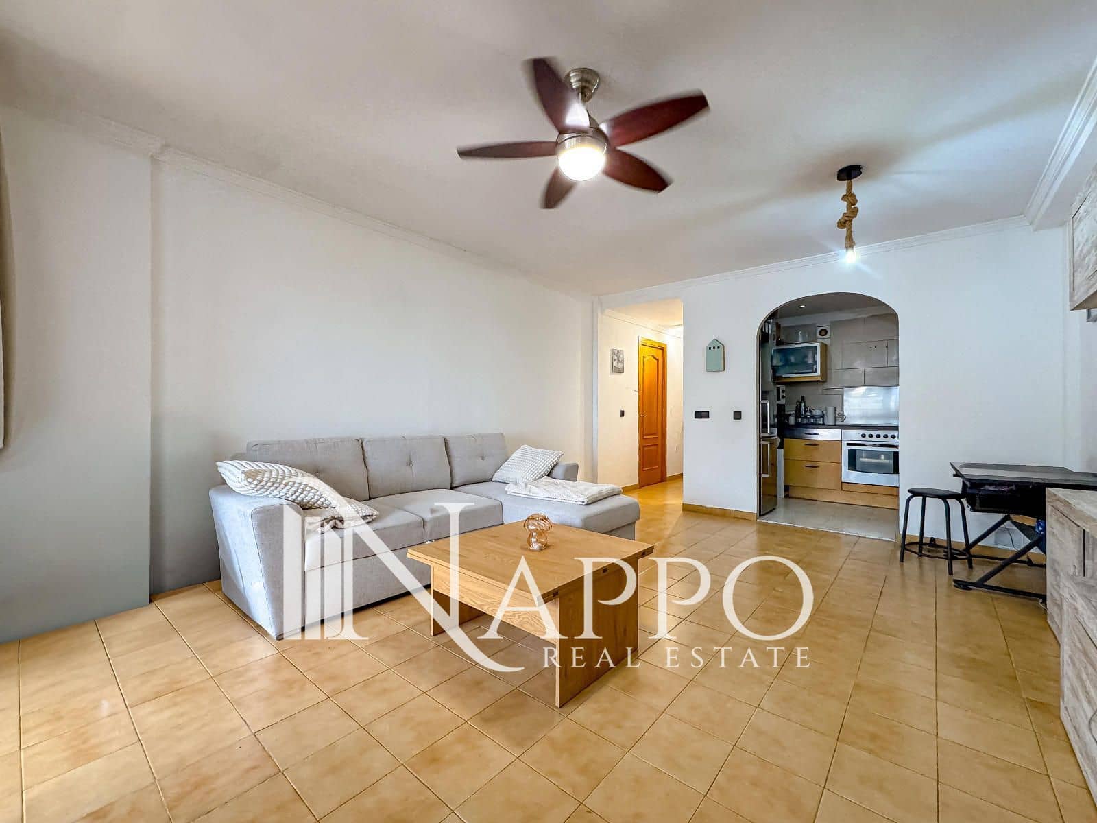 Piso de 1 habitación en Magalluf en venta con piscina garaje - 298.000 € (Ref: 9971743)