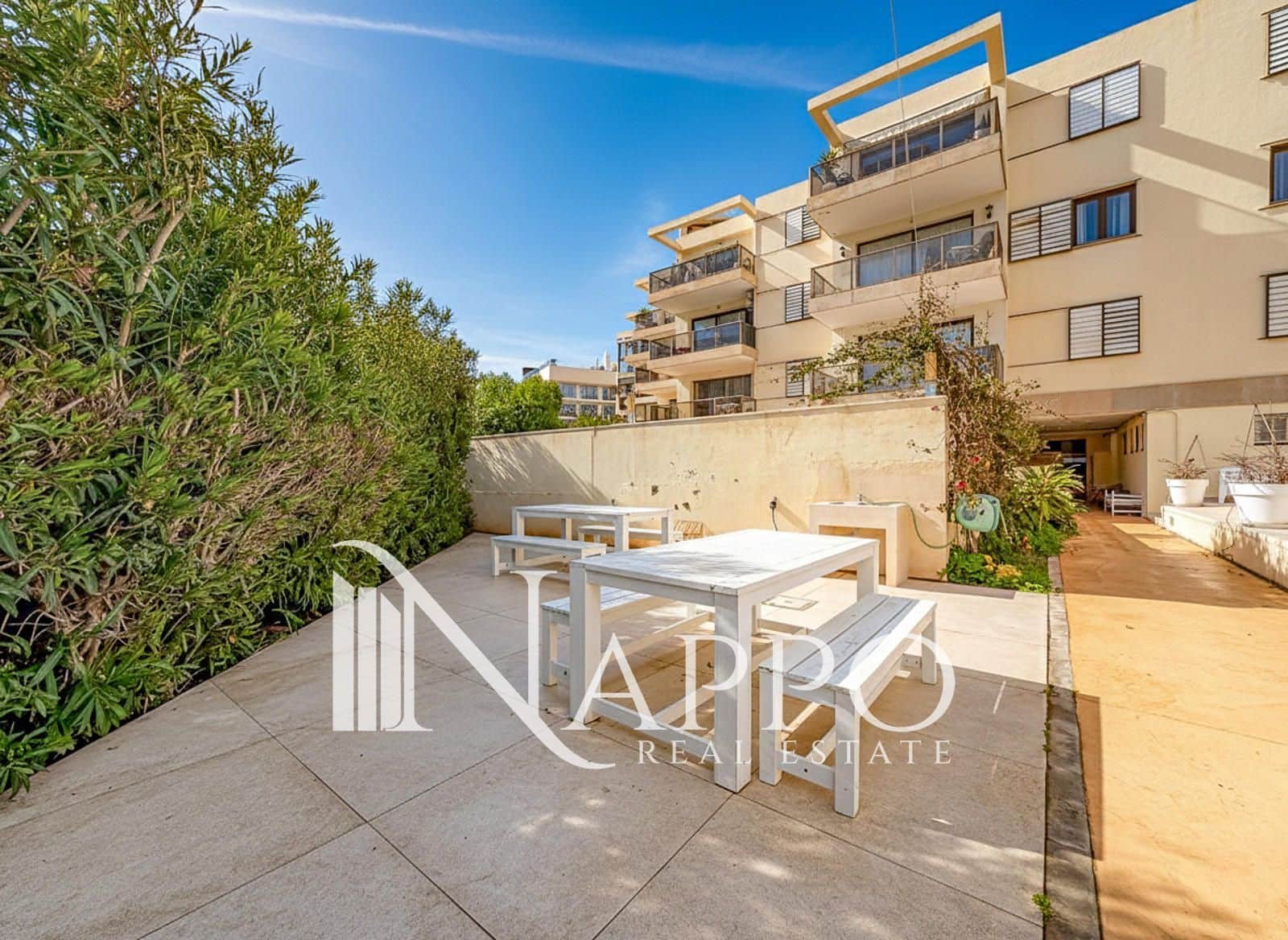 Piso de 1 habitación en Magalluf en venta con piscina garaje - 298.000 € (Ref: 9971743)