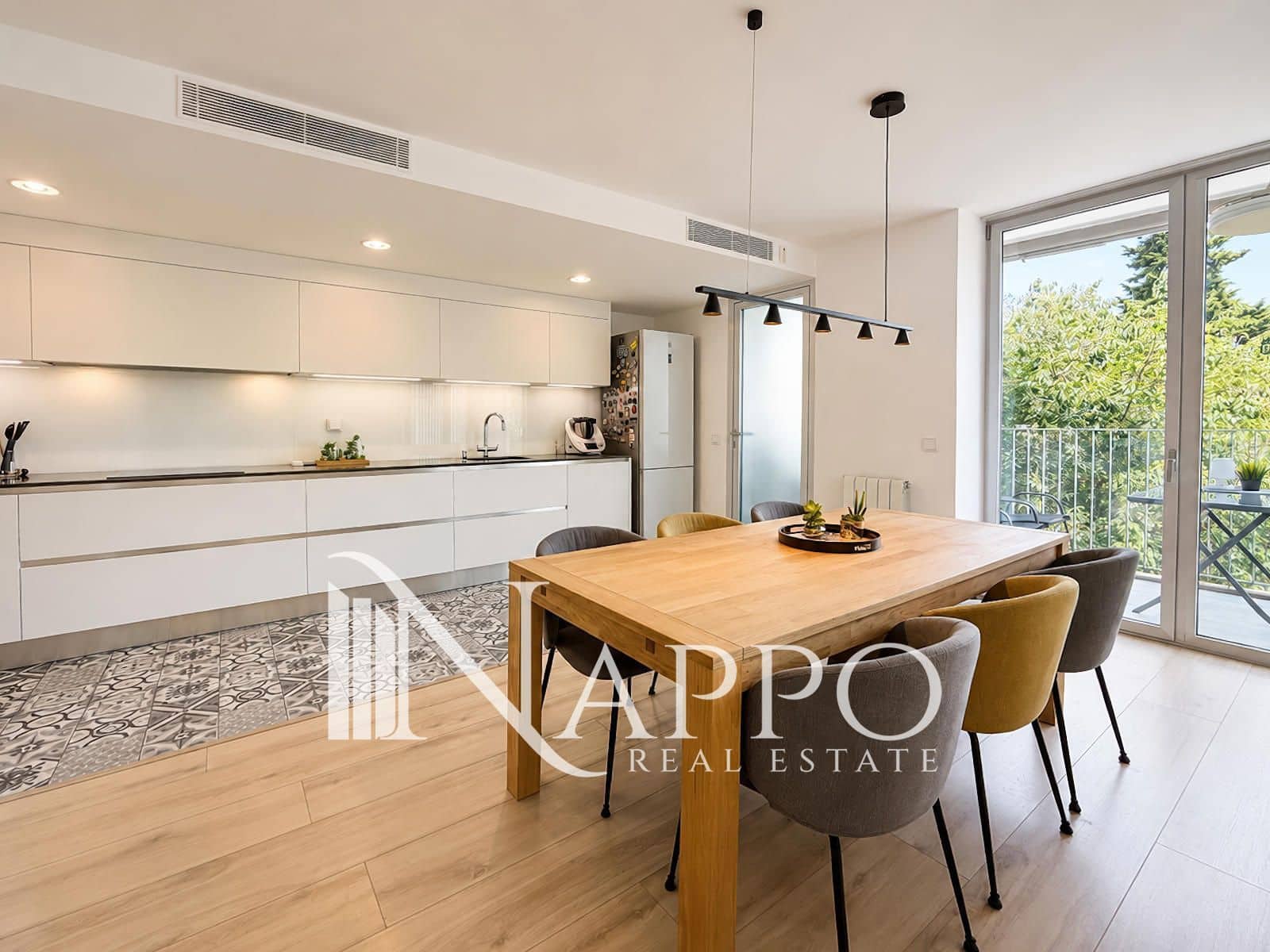 3 soveværelse Lejlighed til salg i Palma de Mallorca med swimmingpool garage - € 635.000 (Ref: 9972295)