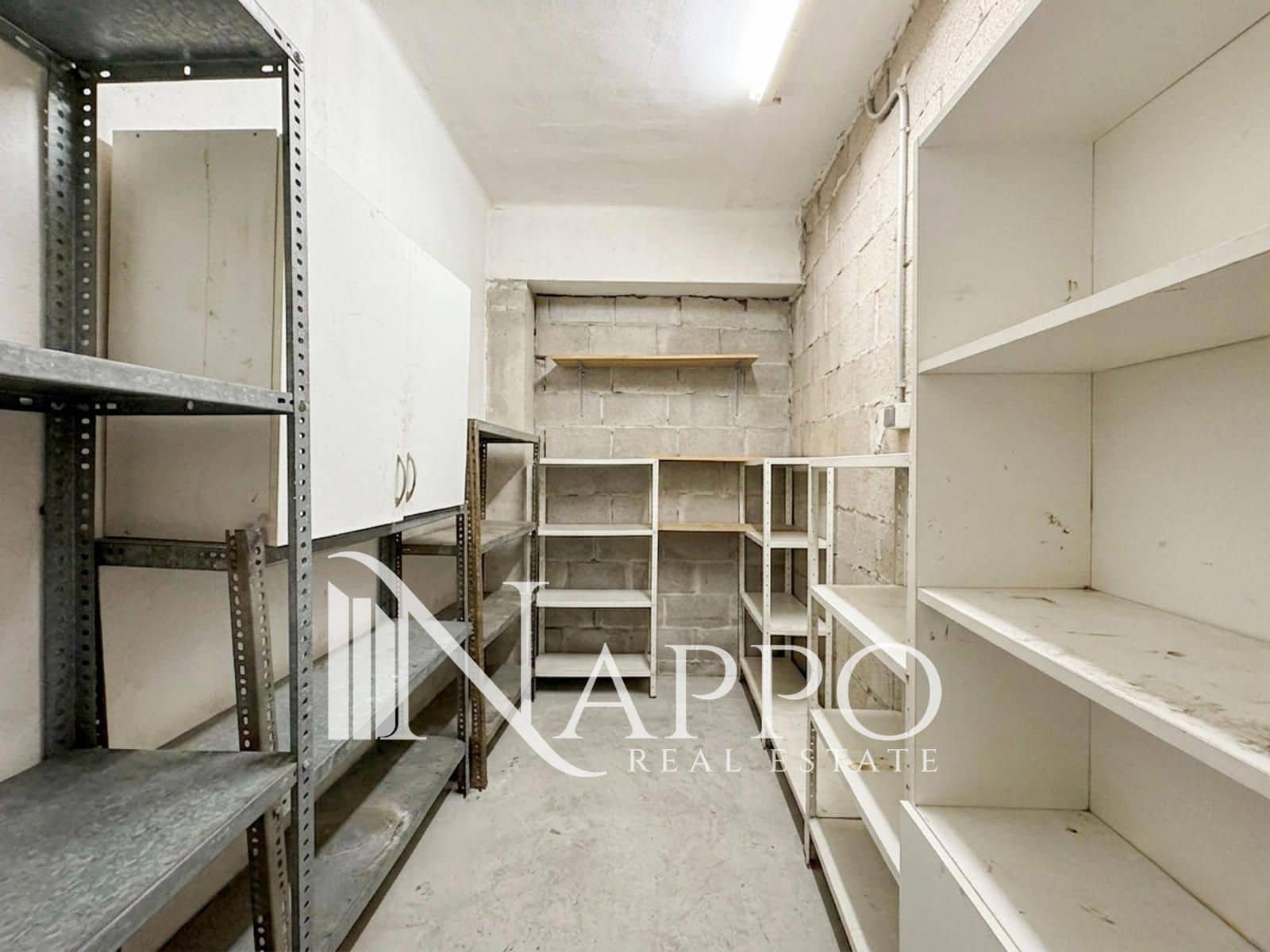 Erhverv til salg i Palma de Mallorca - € 180.000 (Ref: 9973821)