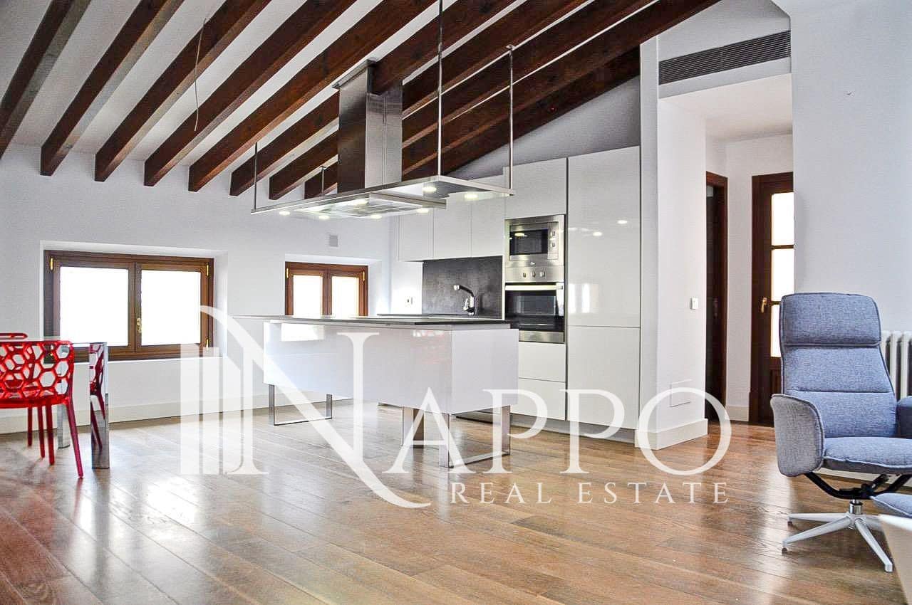 2 soverom Penthouse til leie i Palma de Mallorca med garasje - € 2 500 (Ref: 9977574)