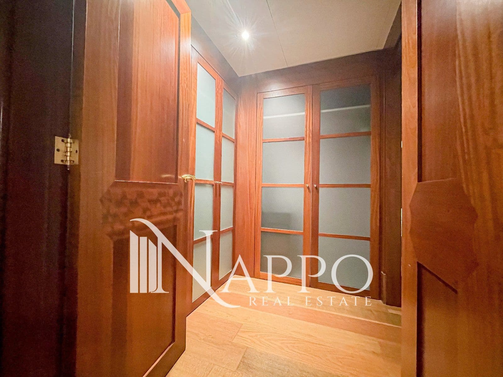 2 soverom Penthouse til leie i Palma de Mallorca med garasje - € 2 500 (Ref: 9977574)