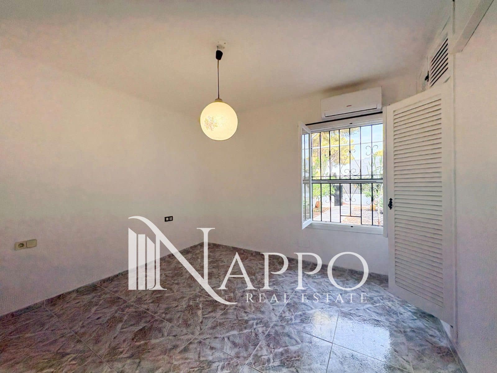 4 soverom Villa til leie i Sol de Mallorca med garasje - € 2 550 (Ref: 9977754)