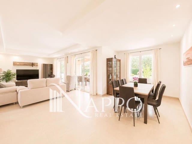 4 sovrum Villa till salu i El Toro / Port Adriano, Calvià med pool garage - 1 895 000 € (Ref: 9981479)